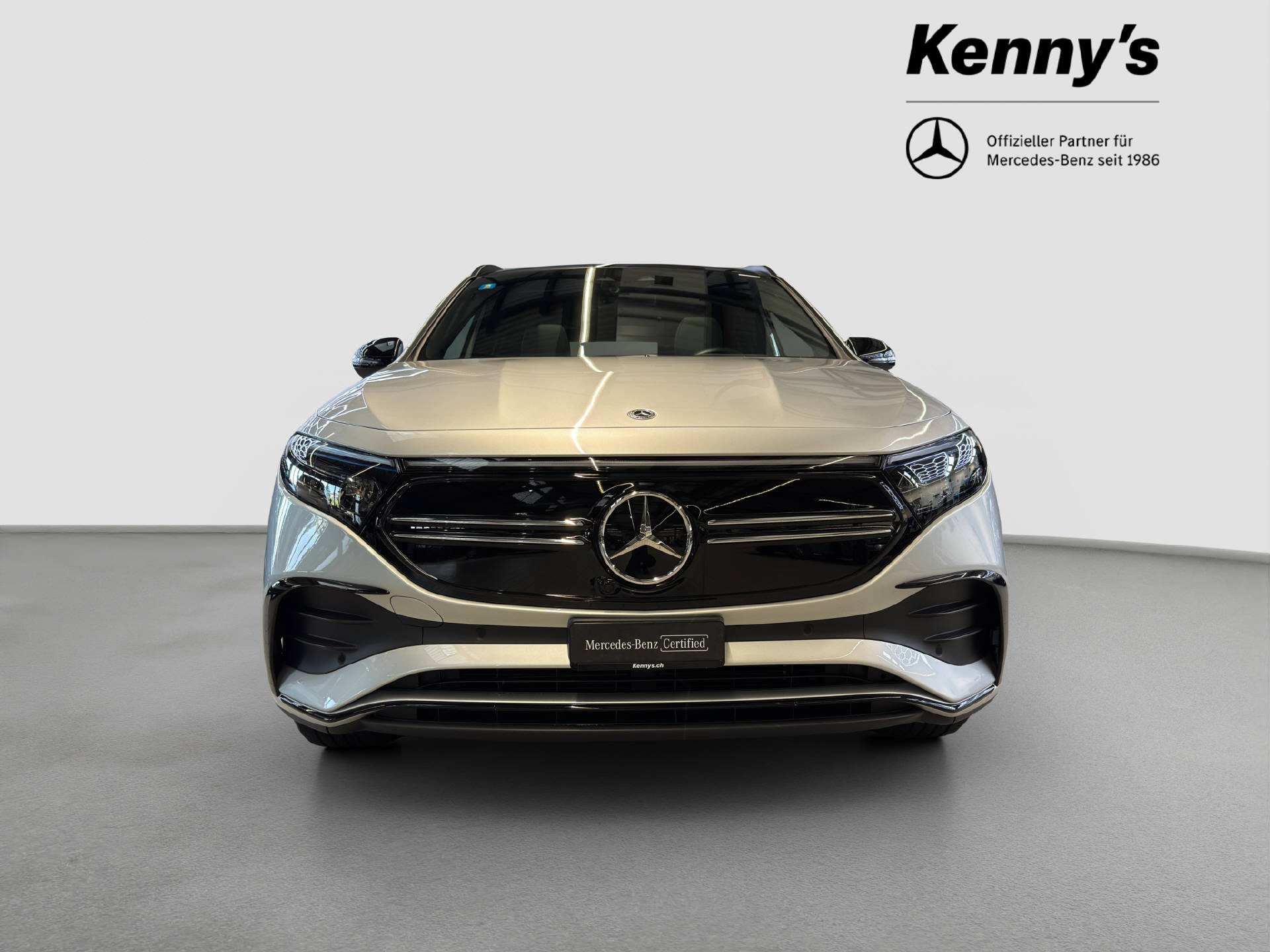 MERCEDES-BENZ EQA 300 Swiss Star AMG Line 4MATIC-image-2