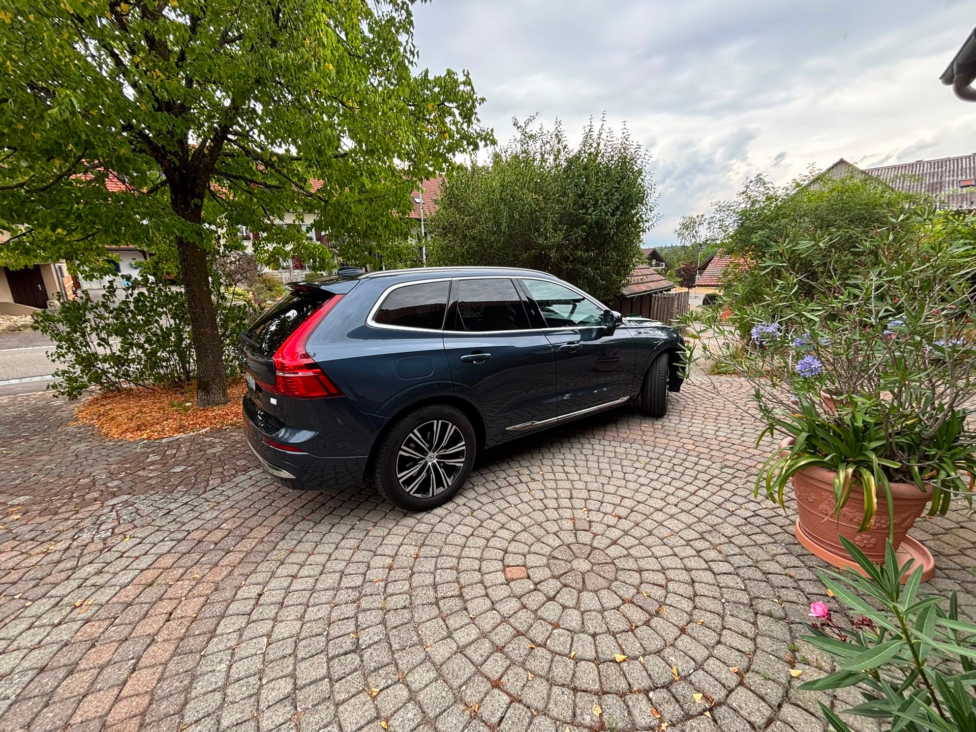 VOLVO XC60 T8 TE Inscription eAWD-image-1