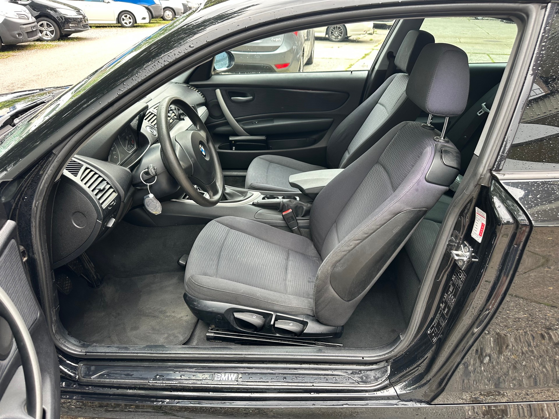 BMW 116i-image-8