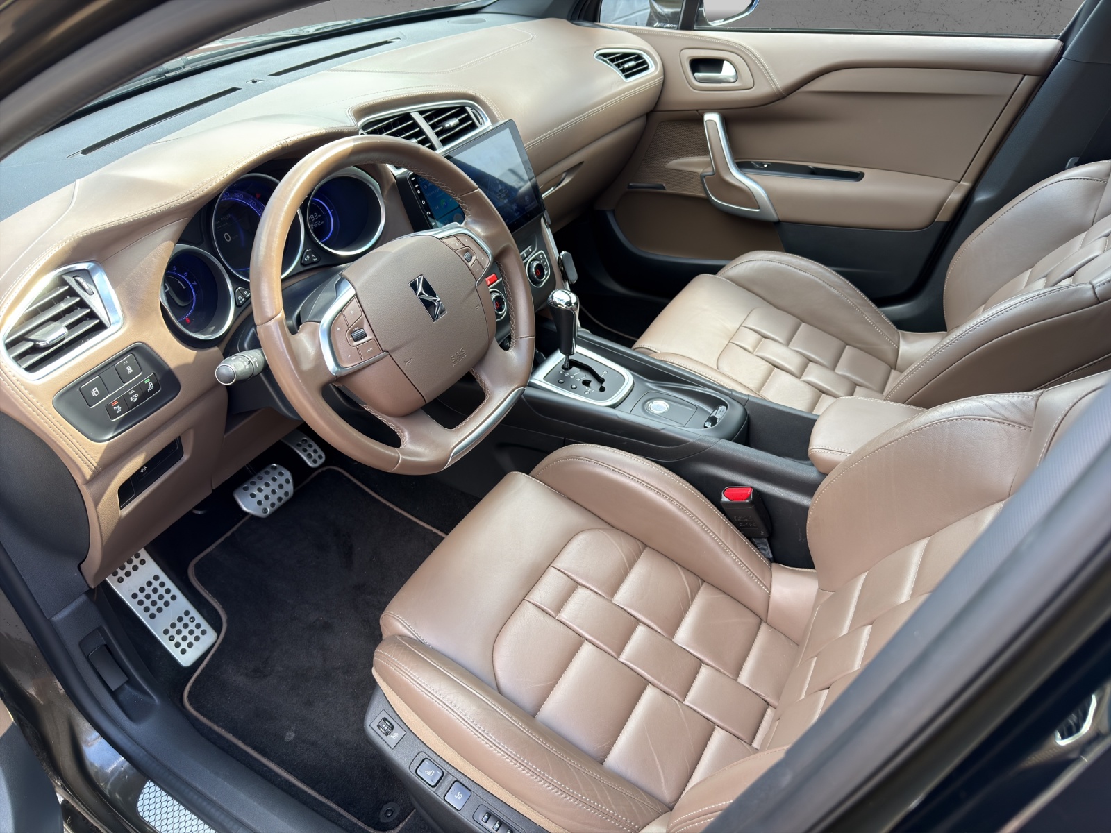 DS AUTOMOBILES DS4 1.6 THP Faubourg Addict Automatic-image-8
