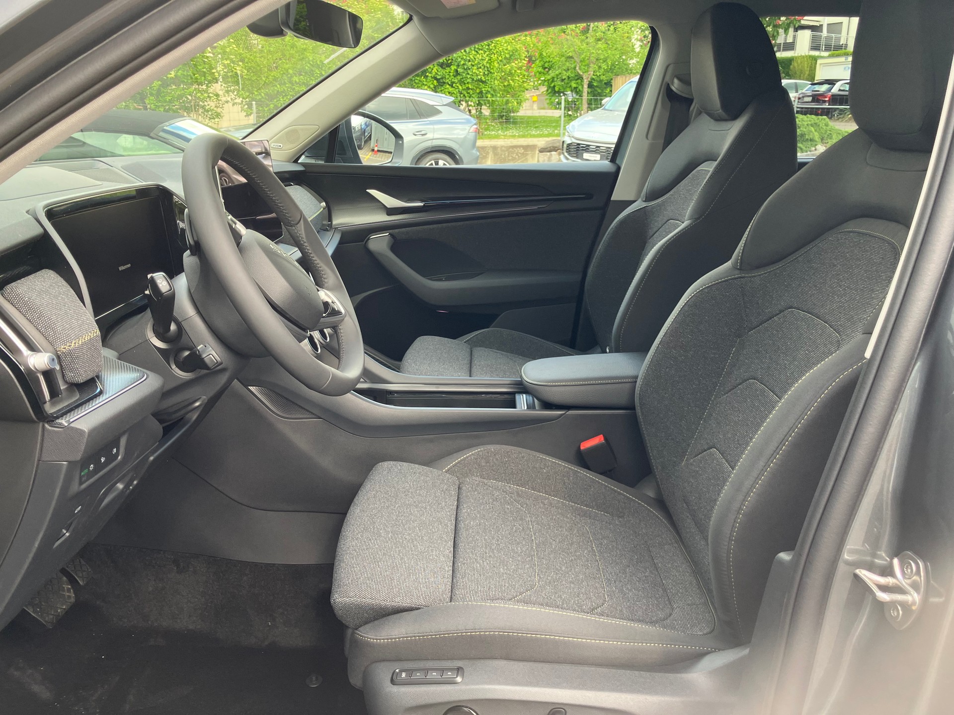 SKODA Kodiaq 2.0 TSI Dynamic 4x4 DSG-image-7