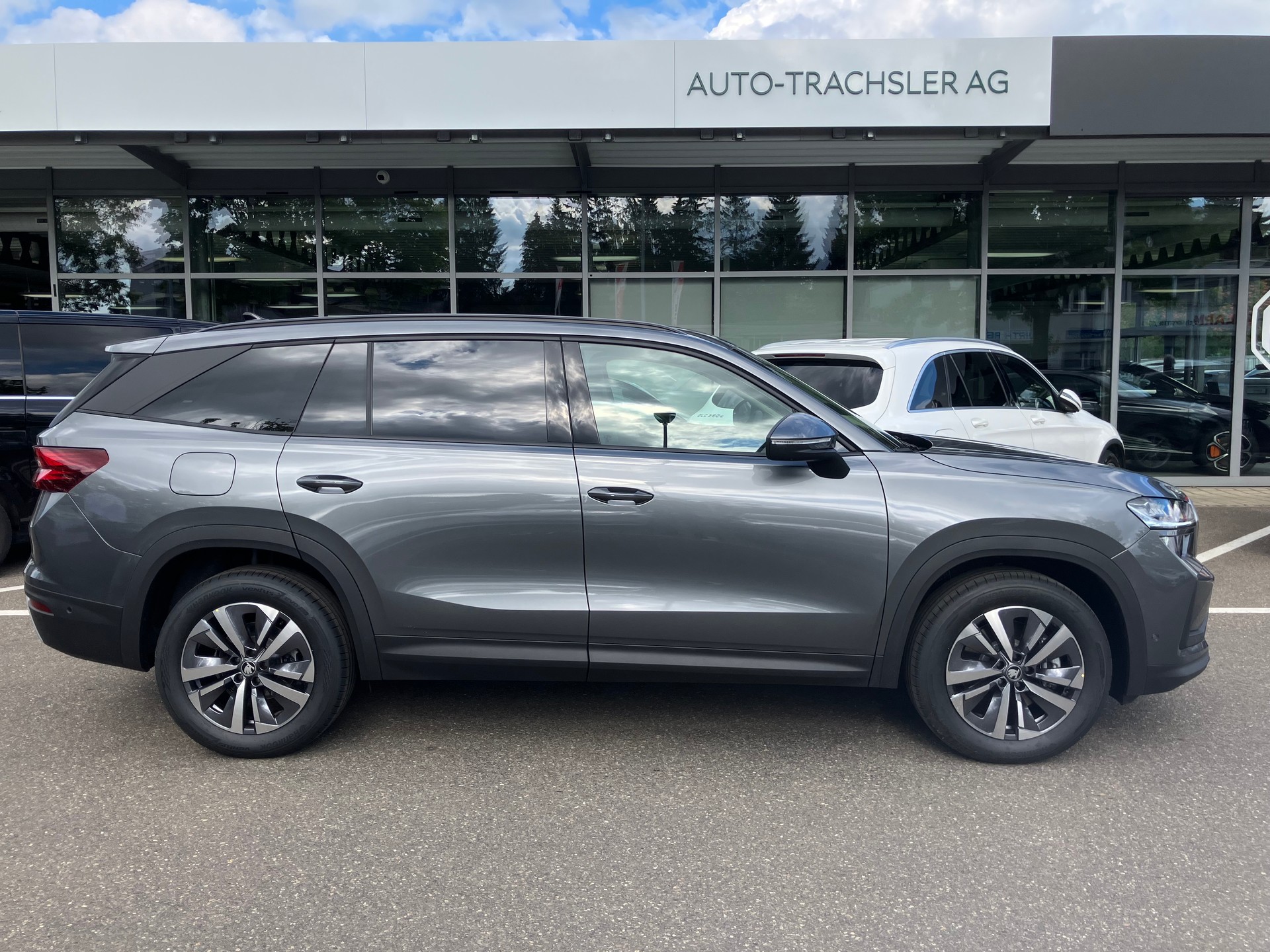 SKODA Kodiaq 2.0 TSI Dynamic 4x4 DSG-image-0