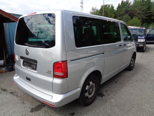 VW T5 Multivan 2.0 TDI CR Startline 4Motion-image-3