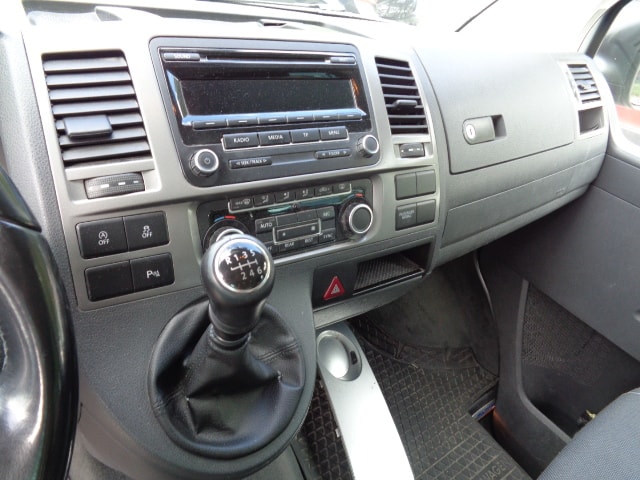 VW T5 Multivan 2.0 TDI CR Startline 4Motion-image-7