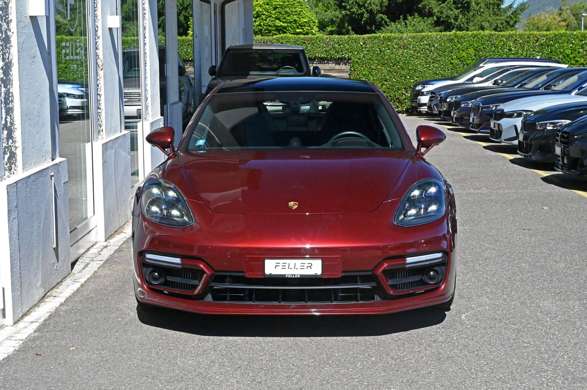 PORSCHE Panamera 4 E-Hybrid PDK "cherry metallic"-image-2