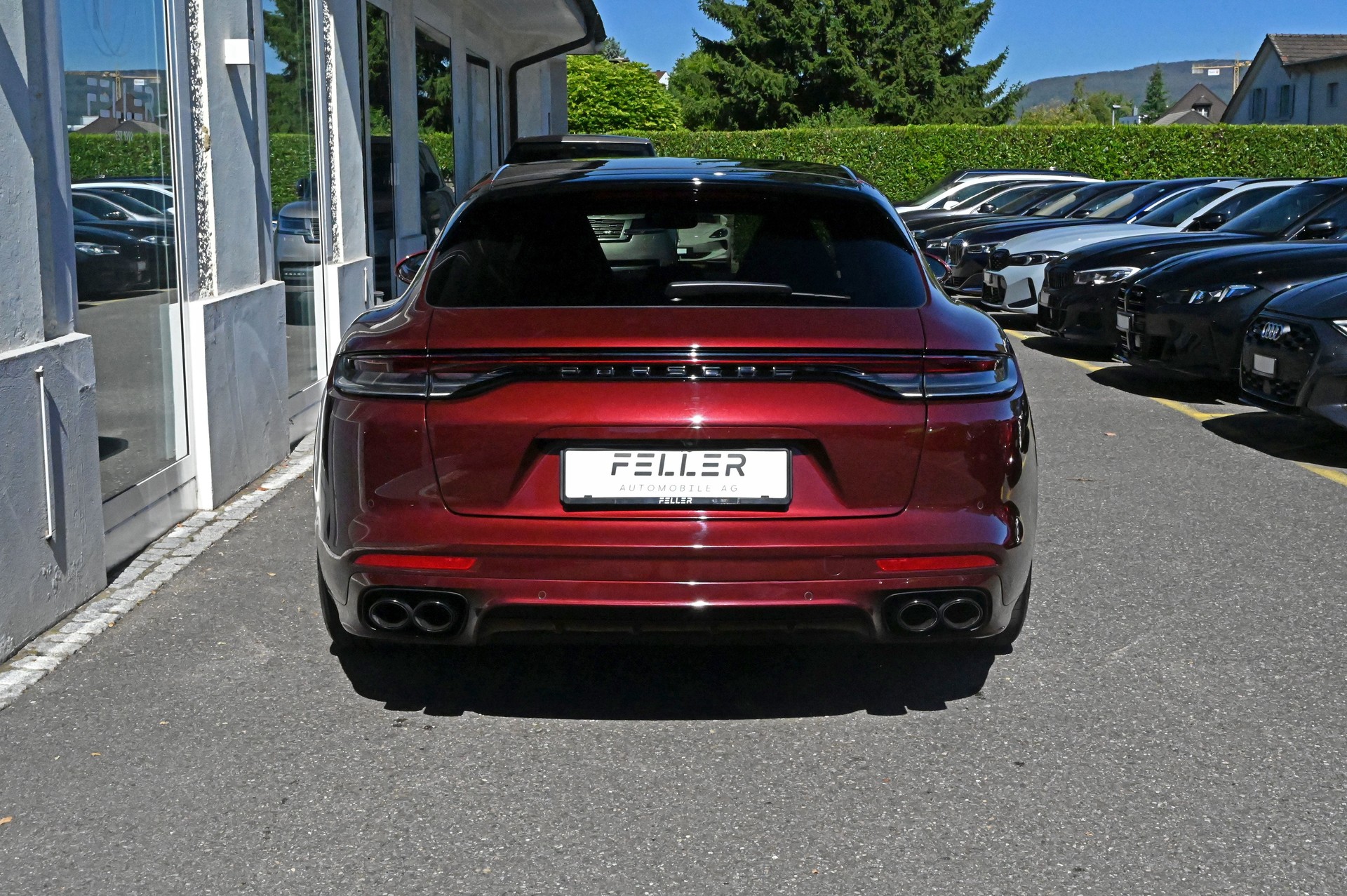 PORSCHE Panamera 4 E-Hybrid PDK "cherry metallic"-image-9