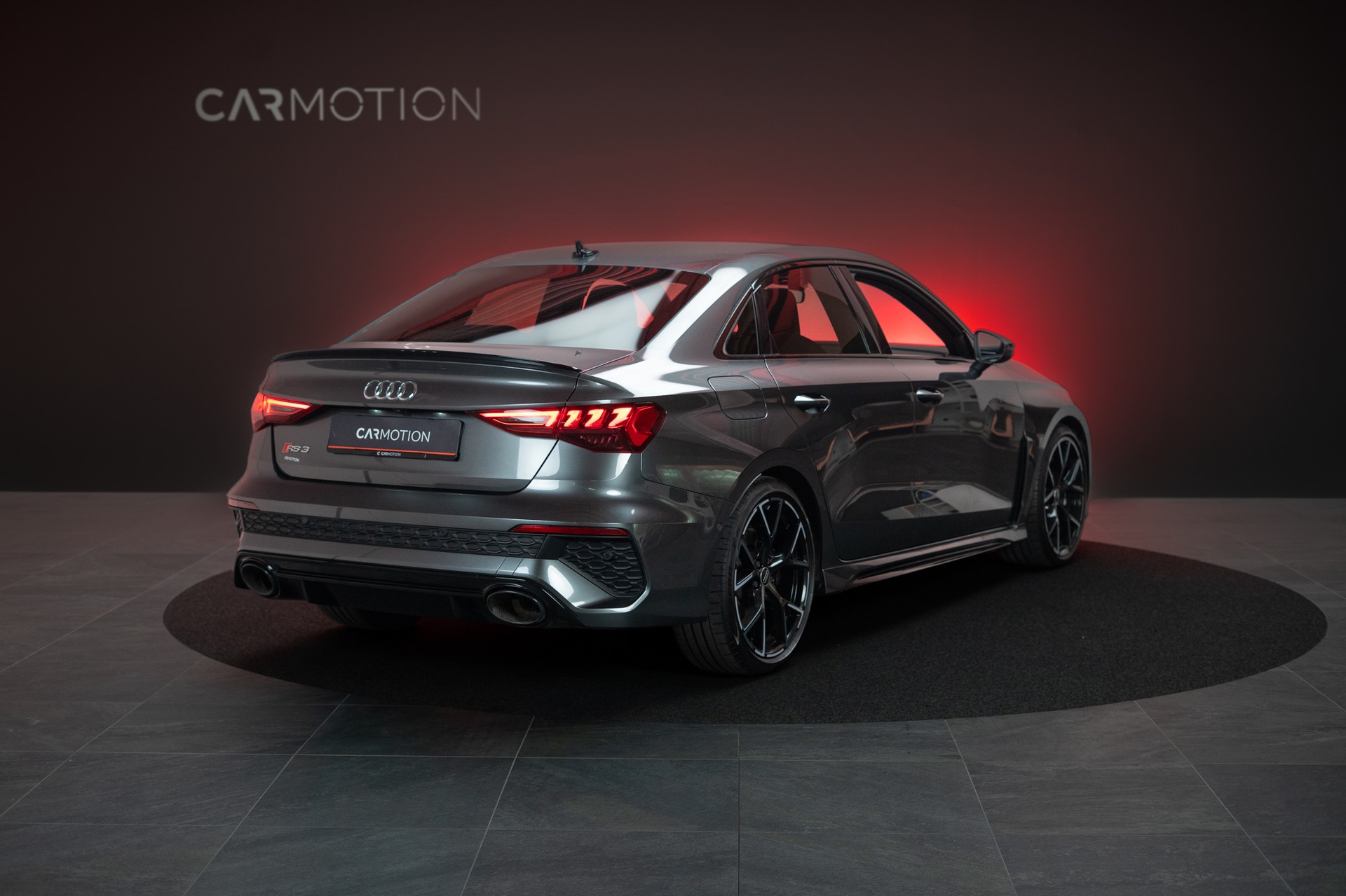 AUDI RS3 Limousine 2.5 TFSI quattro S-Tronic / Rückfahrkamera / Tempomat / Ambientebeleuchtung-image-3