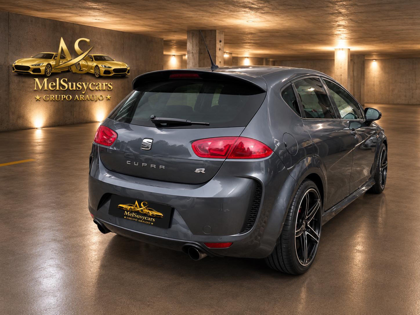SEAT Leon 2.0 TSI Cupra R-Evolution-image-3