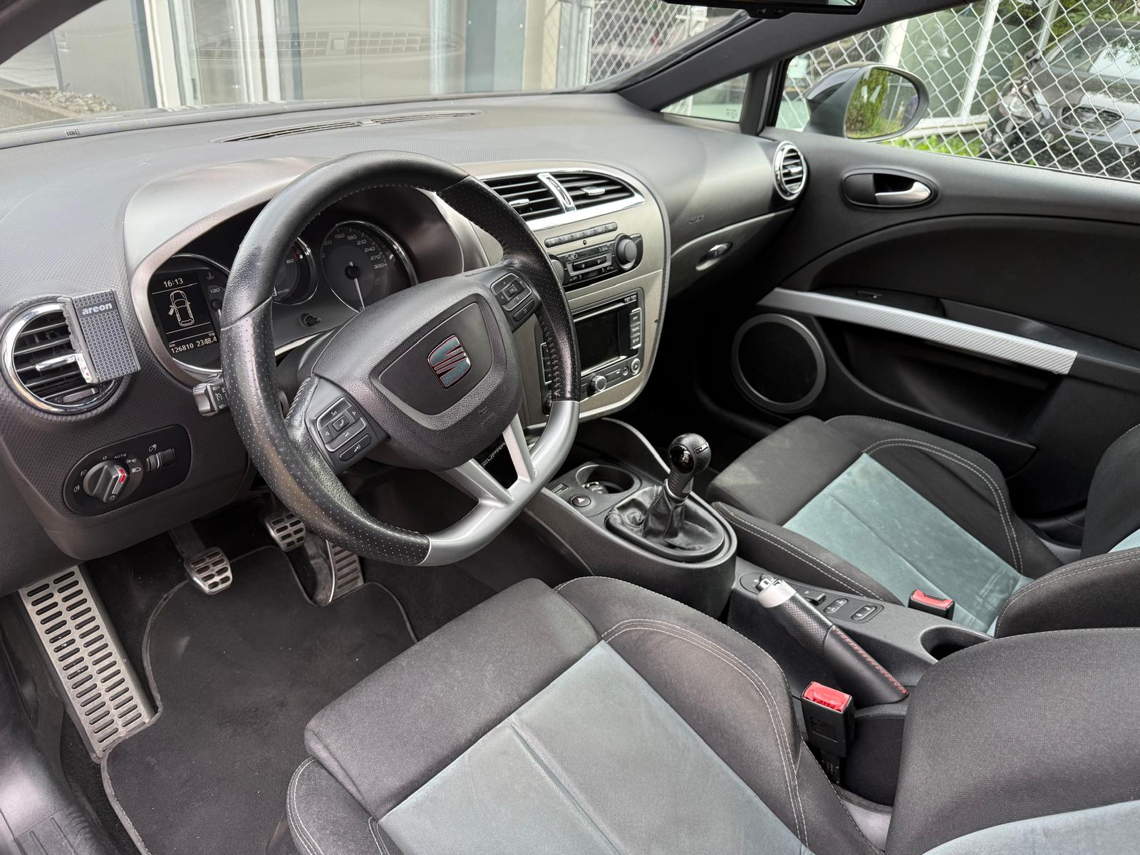 SEAT Leon 2.0 TSI Cupra R-Evolution-image-5