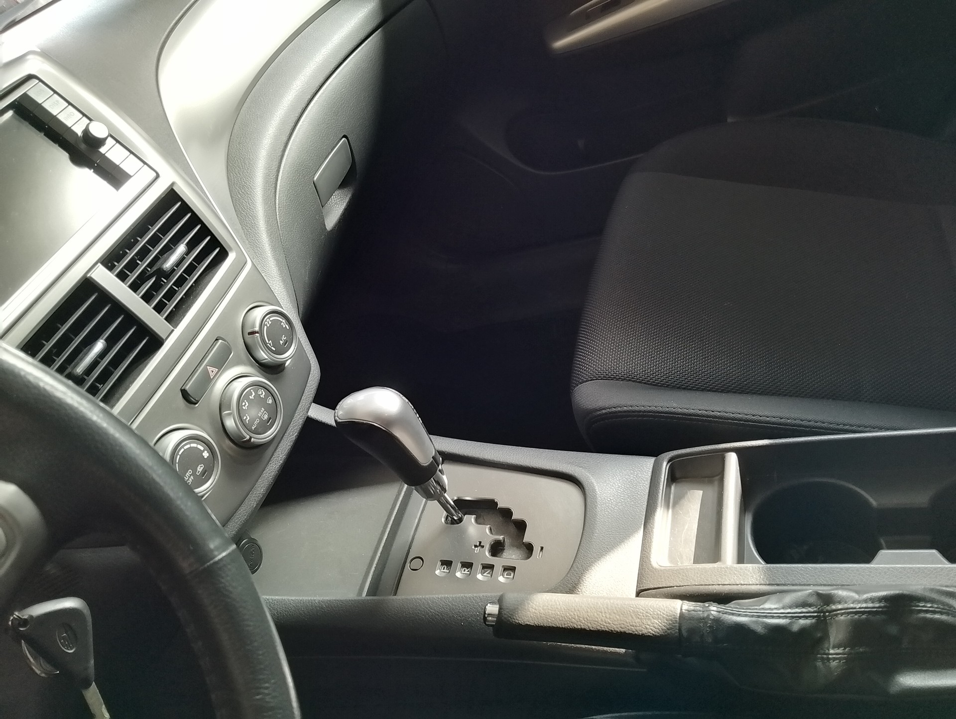 SUBARU Impreza 2.0R Comfort Automatic-image-13