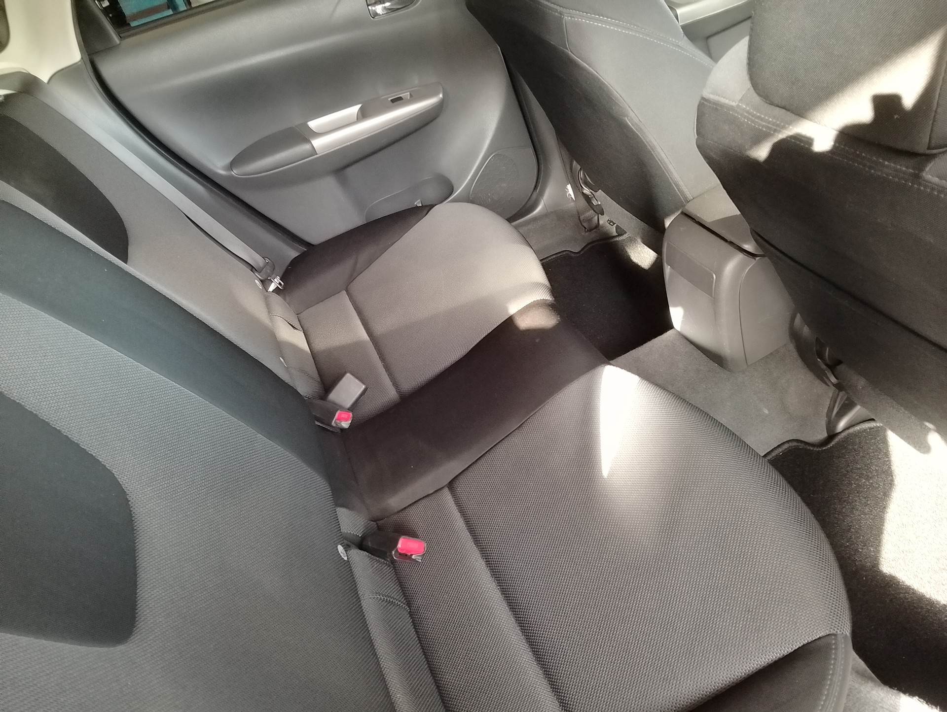 SUBARU Impreza 2.0R Comfort Automatic-image-15