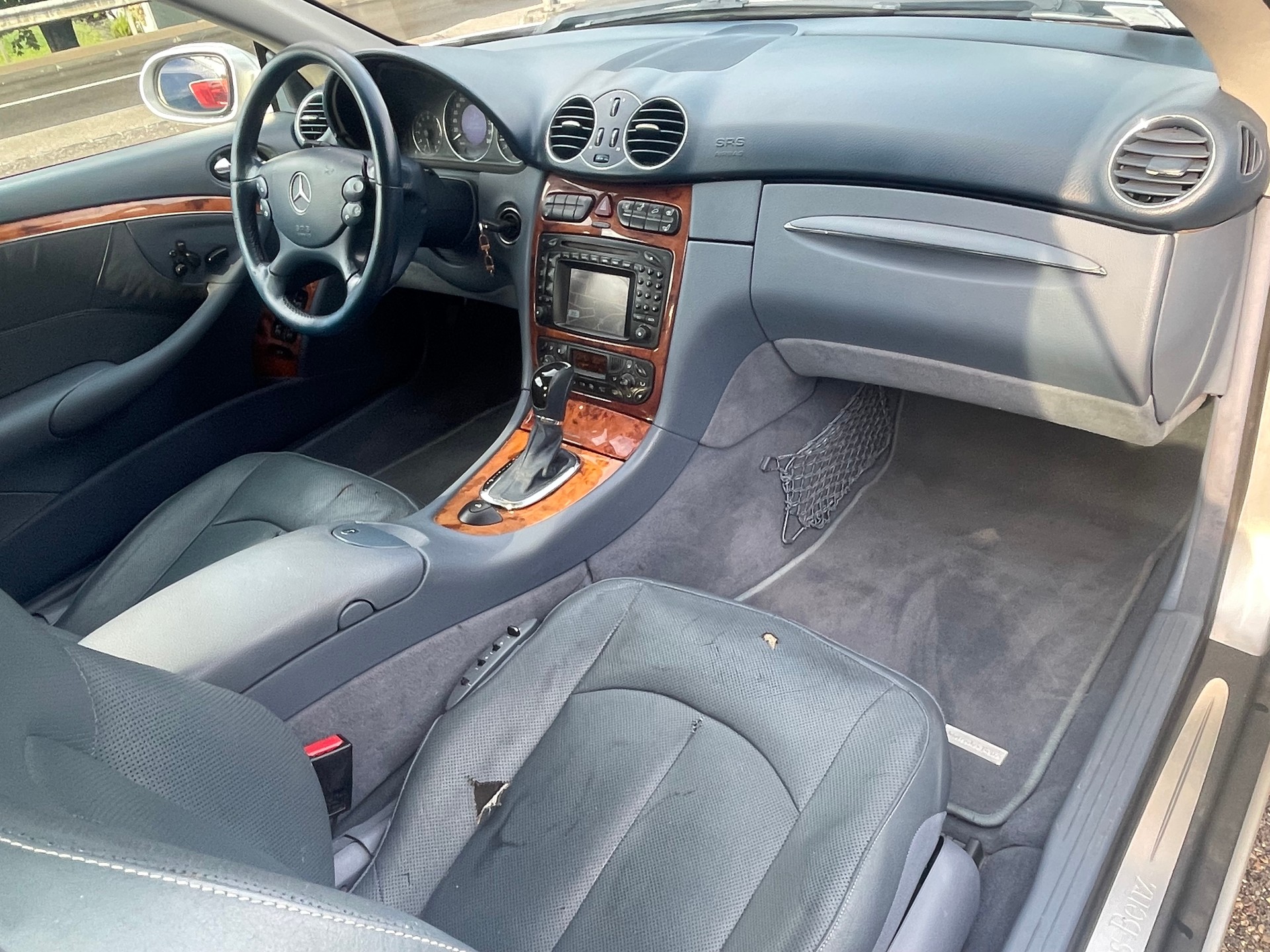 MERCEDES-BENZ CLK 320 Elégance Automatic-image-9