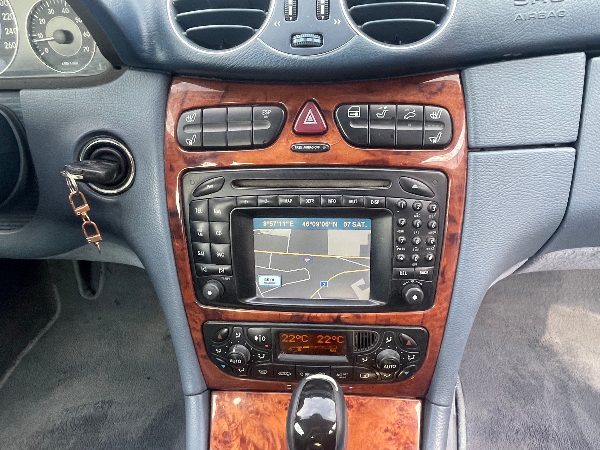 MERCEDES-BENZ CLK 320 Elégance Automatic-image-11
