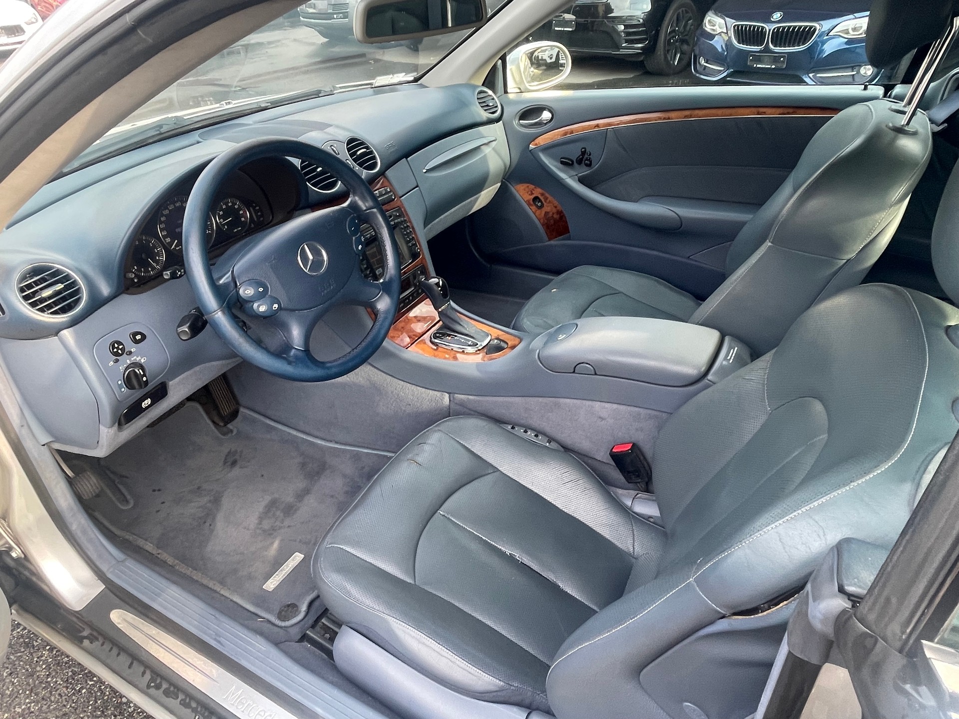 MERCEDES-BENZ CLK 320 Elégance Automatic-image-2