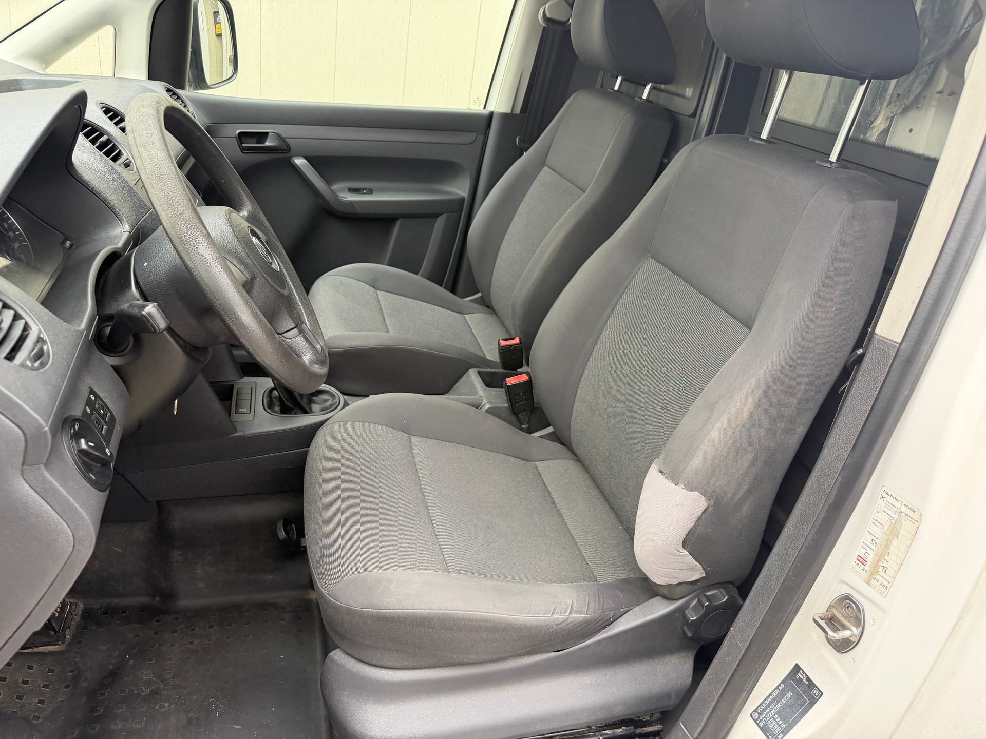 VW Caddy Maxi 1.6 TDI-image-6