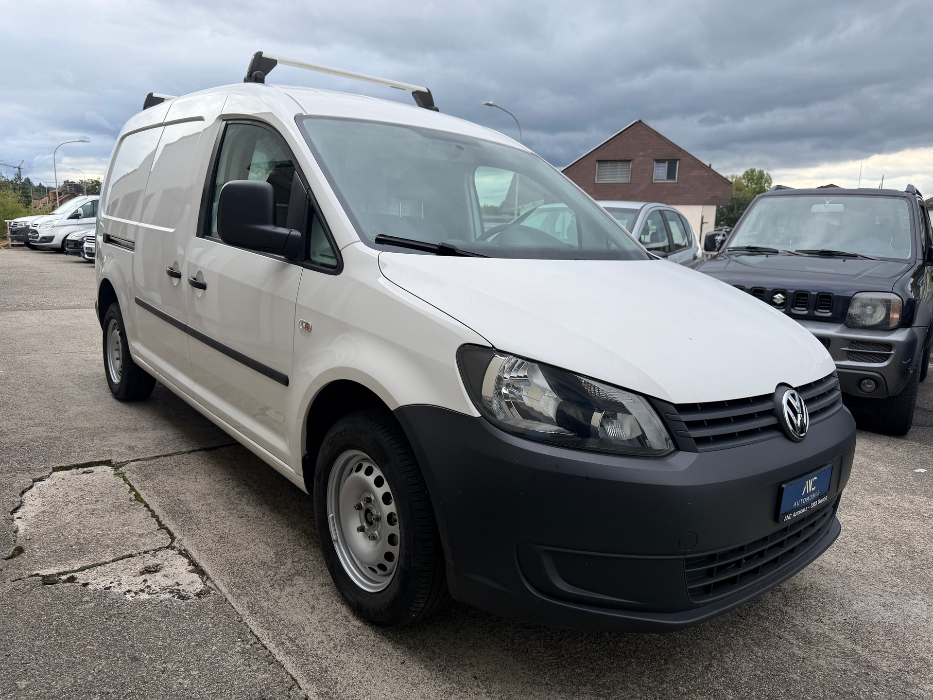VW Caddy Maxi 1.6 TDI-image-1
