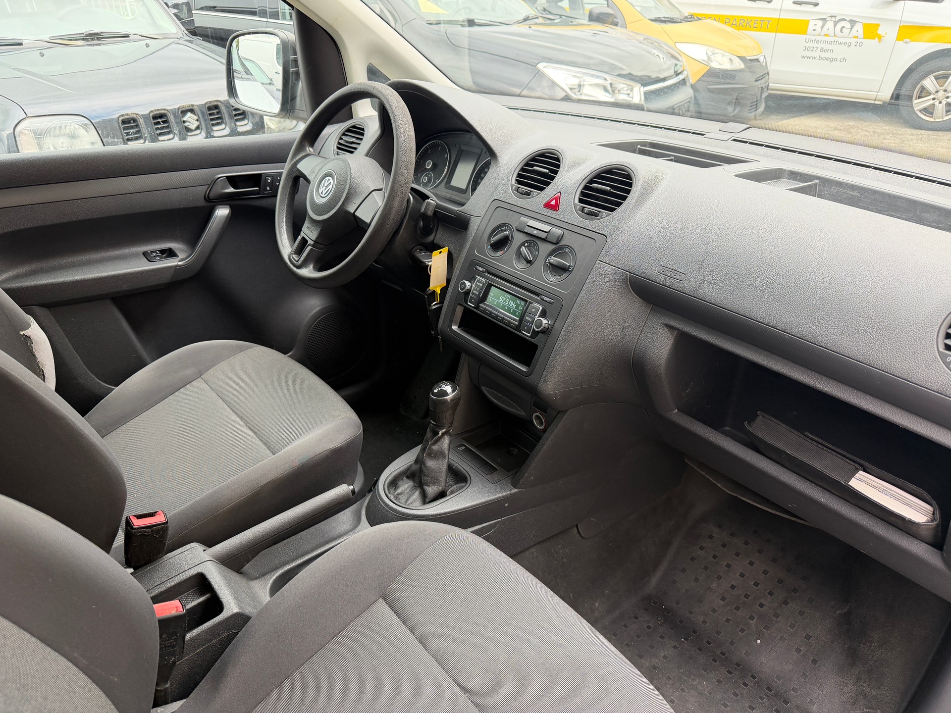 VW Caddy Maxi 1.6 TDI-image-5