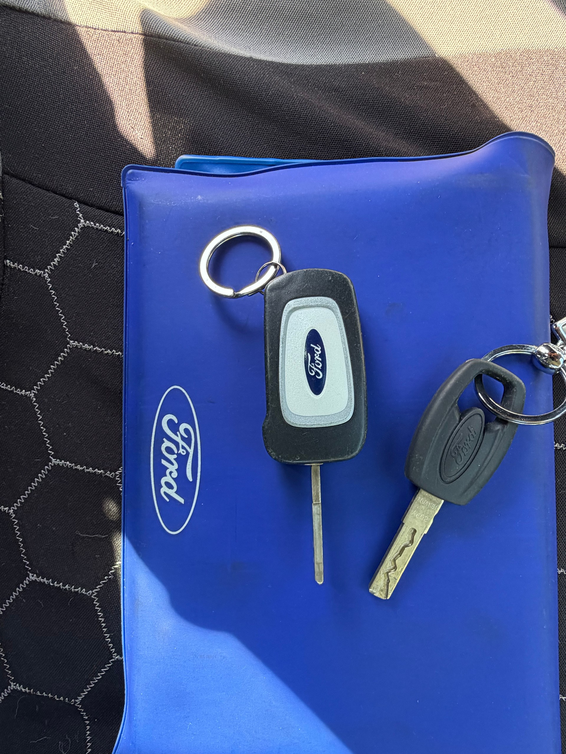 FORD KA 1.25 Titanium-image-8