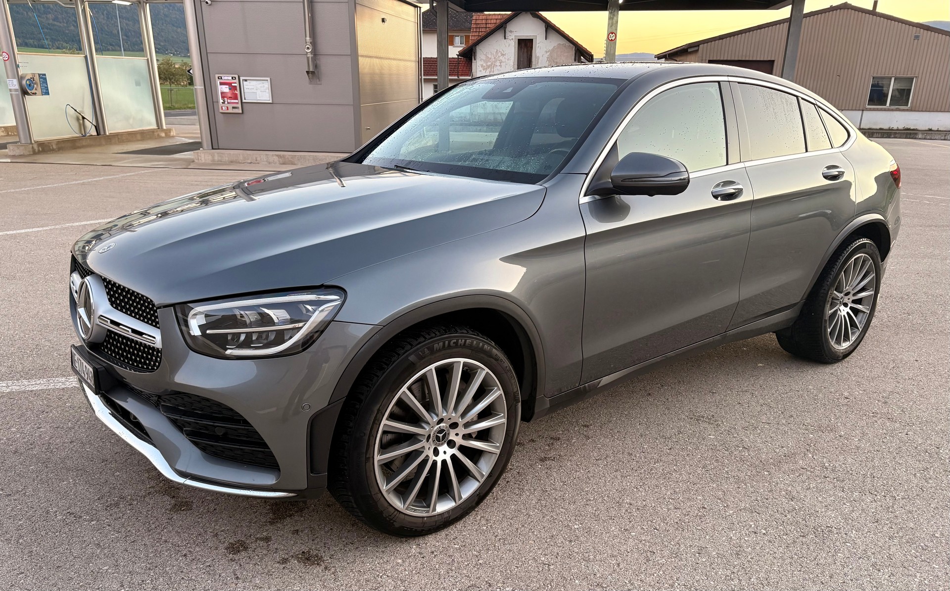 MERCEDES-BENZ GLC 220 d AMG Line 4m-image-0