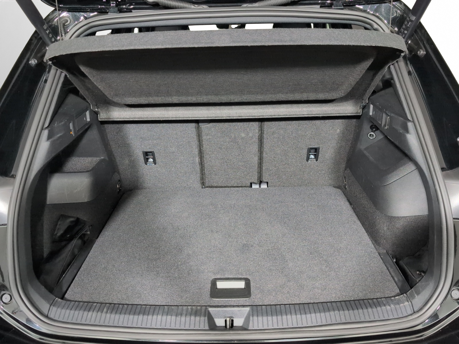 VW Tiguan 2.0 TSI DSG R-Line 4Motion-image-14