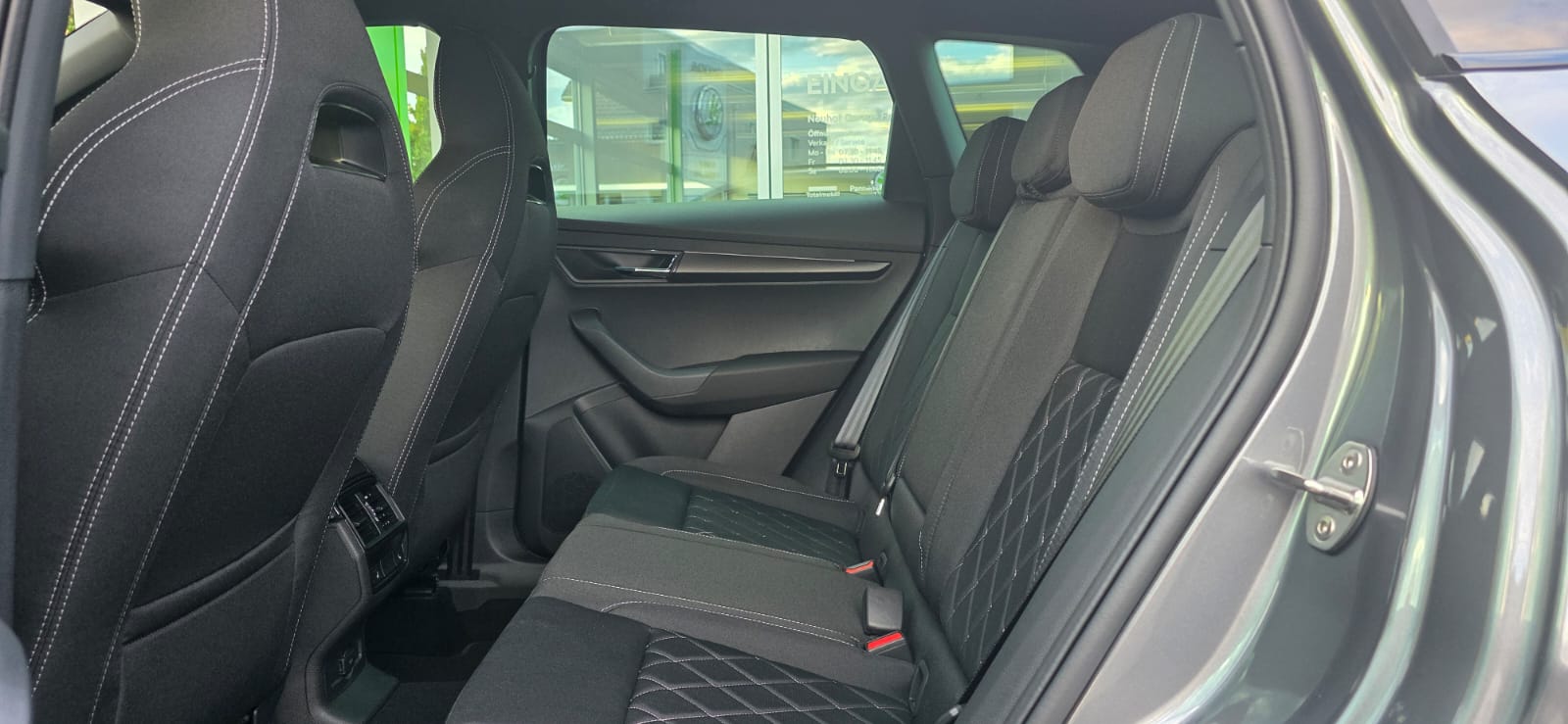 SKODA Karoq 2.0 TSI SportLine 4x4 DSG-image-13