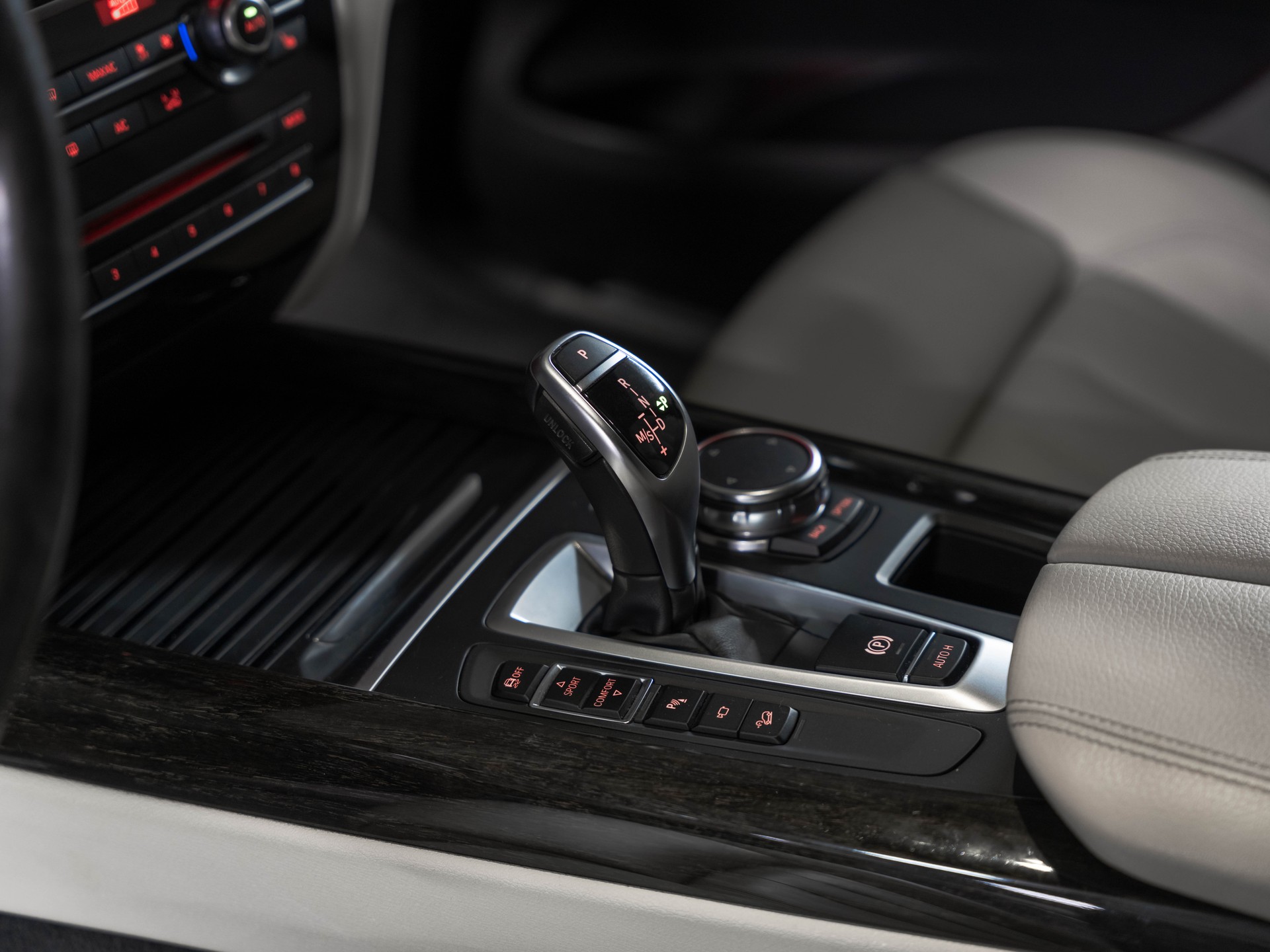 BMW X5 xDrive 40d Steptronic M-Paket-image-23