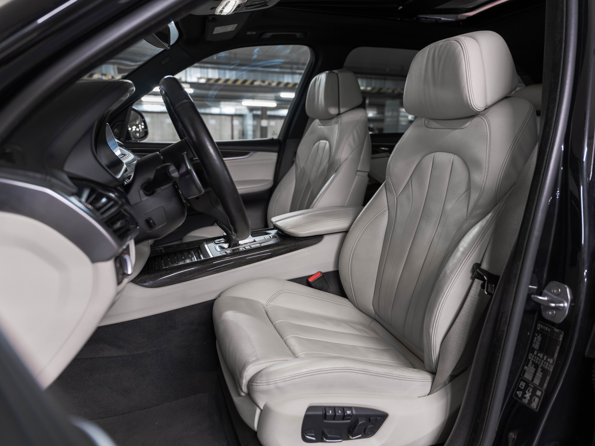 BMW X5 xDrive 40d Steptronic M-Paket-image-28