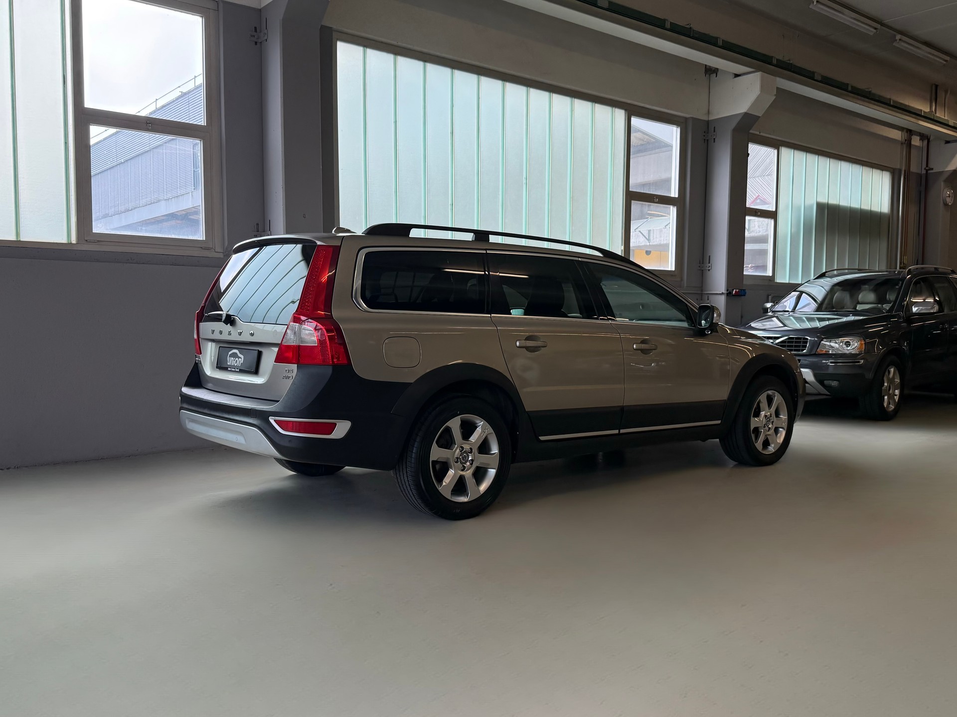 VOLVO XC70 D5 AWD Summum Geartronic-image-5