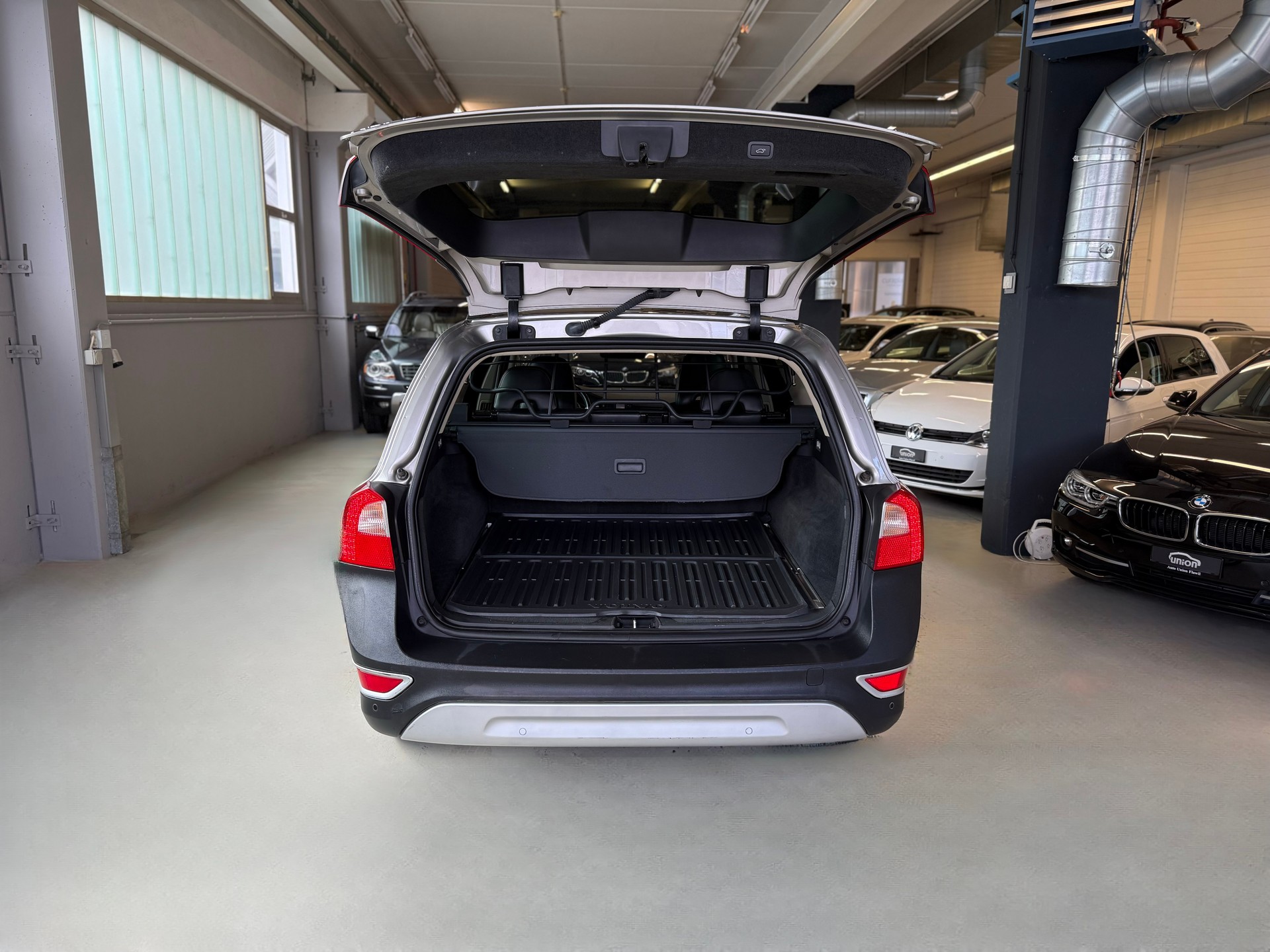 VOLVO XC70 D5 AWD Summum Geartronic-image-8