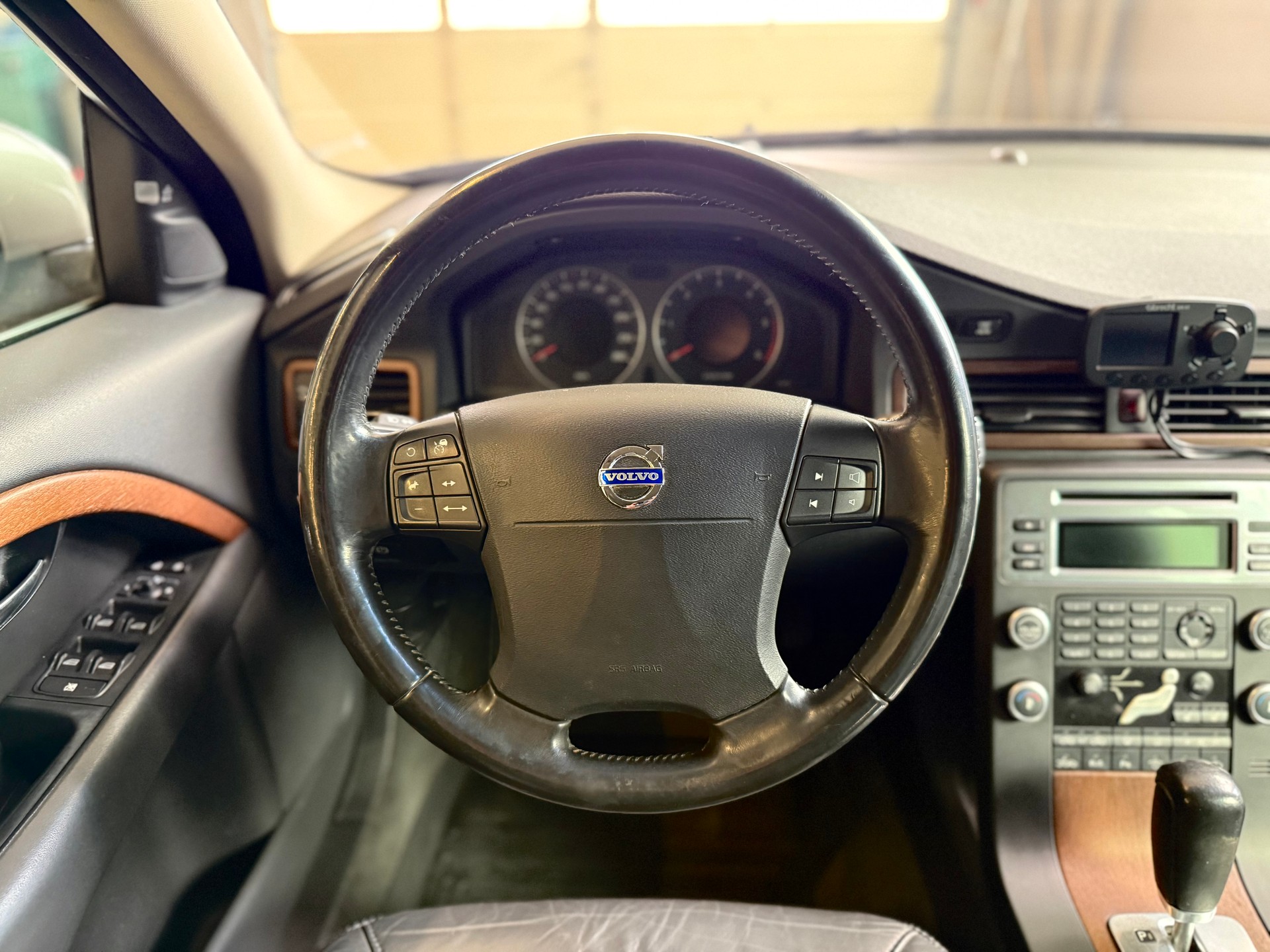 VOLVO XC70 D5 AWD Summum Geartronic-image-14