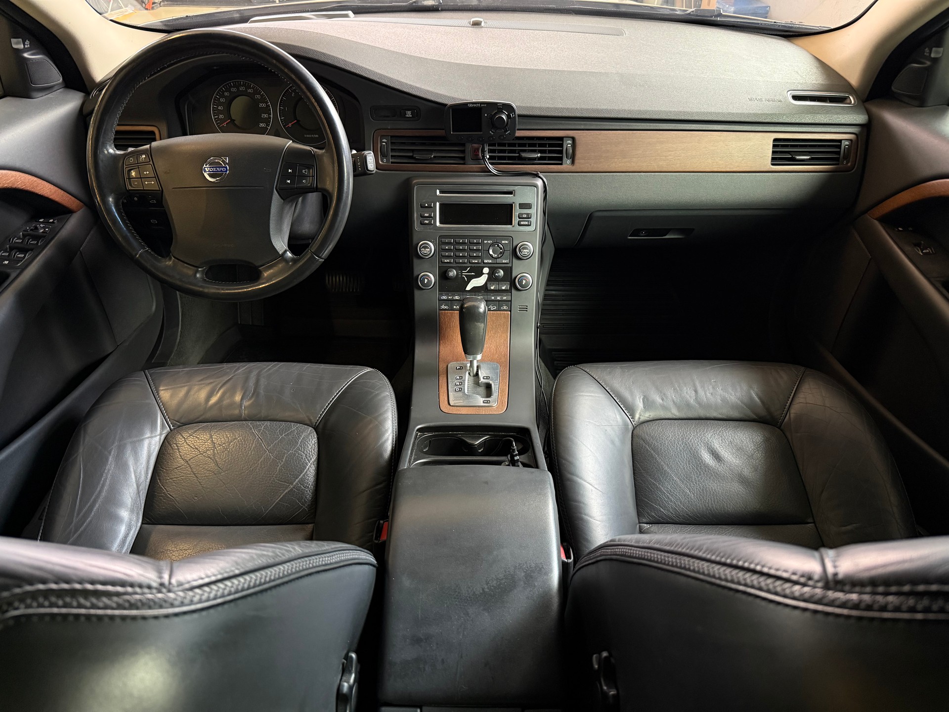 VOLVO XC70 D5 AWD Summum Geartronic-image-13
