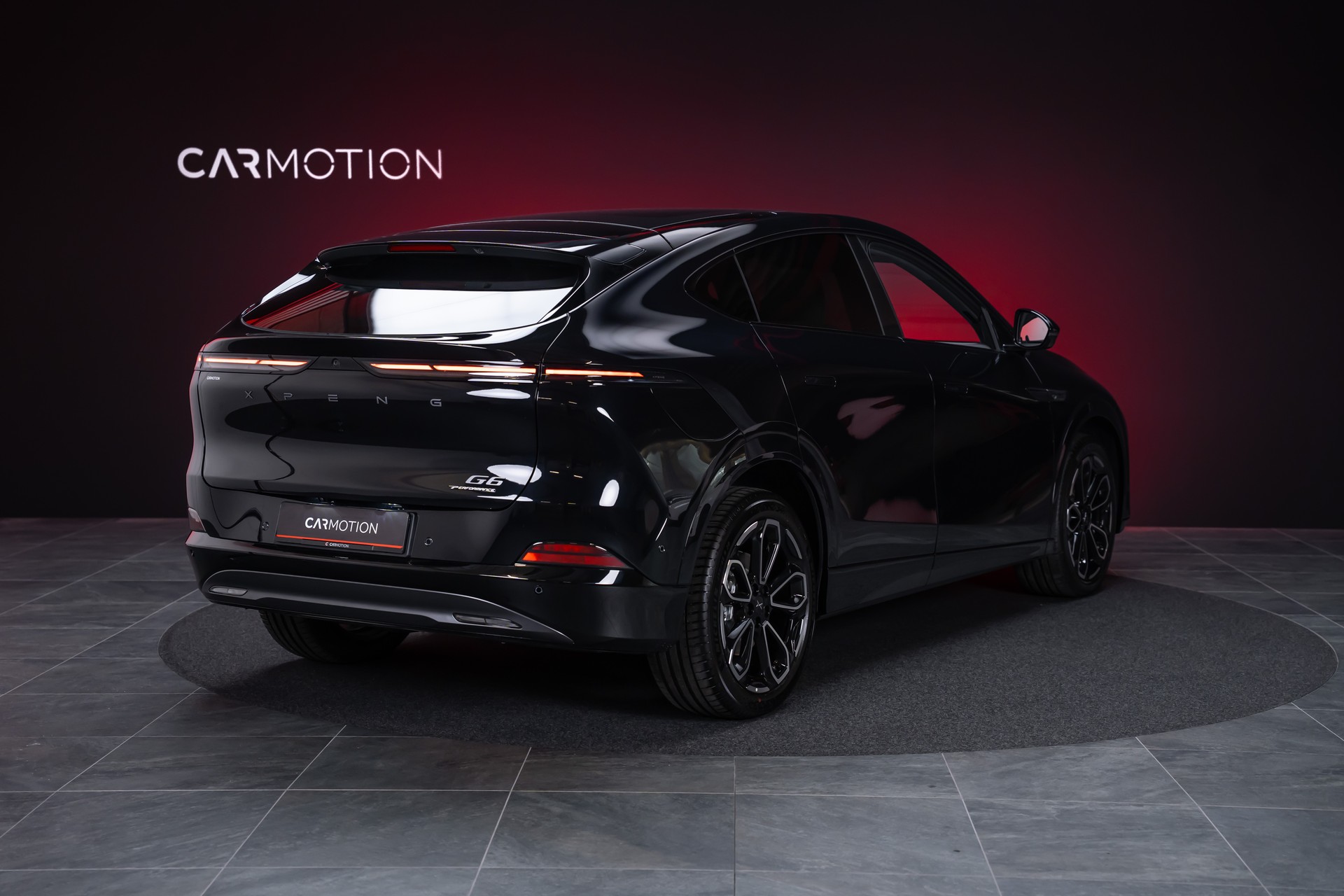 XPENG G6 80kWh Performance AWD / Anhängerkupplung schwenkbar / Panoramadach / 360° Kamera-image-4