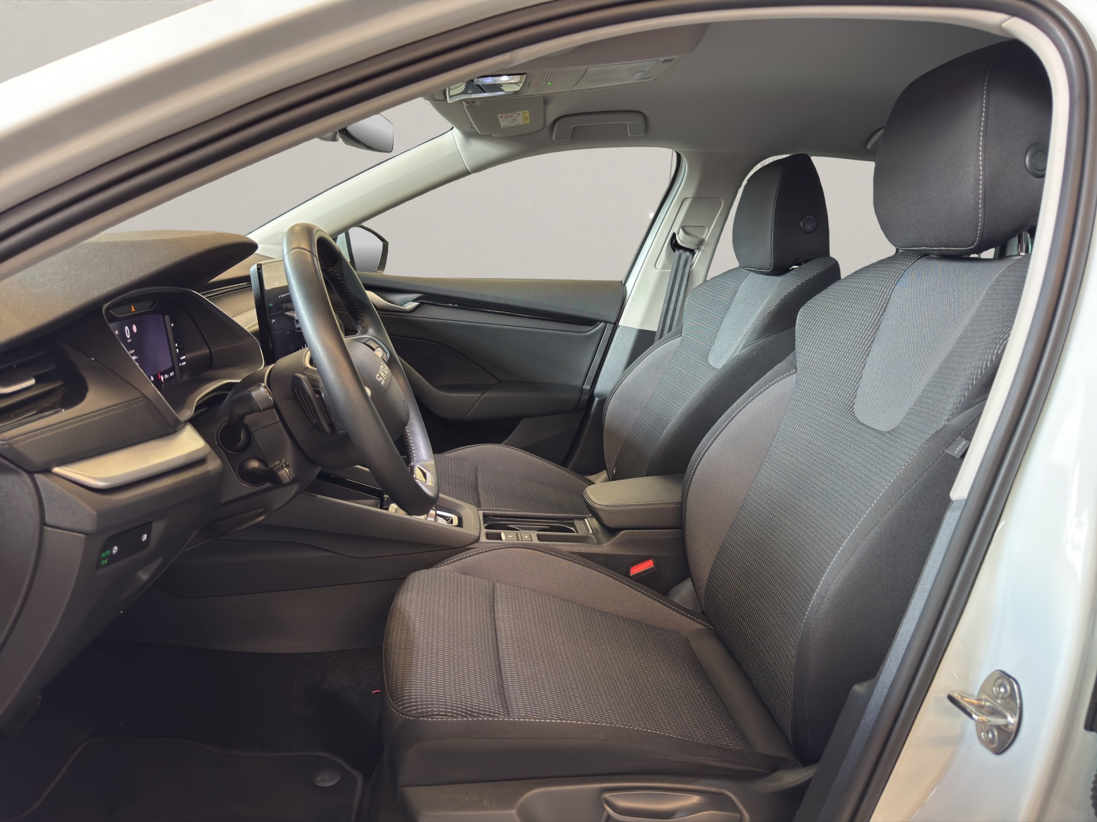 SKODA Octavia Combi 1.5 TSI Selection DSG-image-8