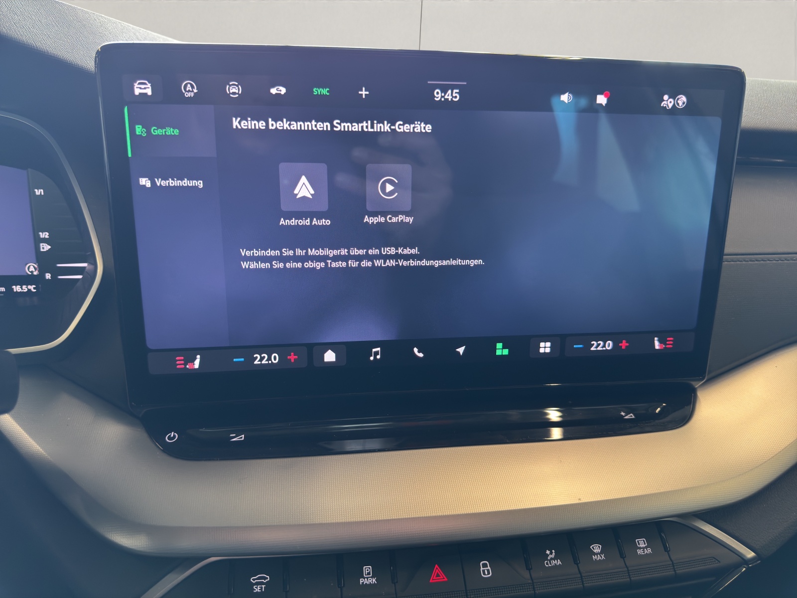 SKODA Octavia Combi 1.5 TSI Selection DSG-image-13