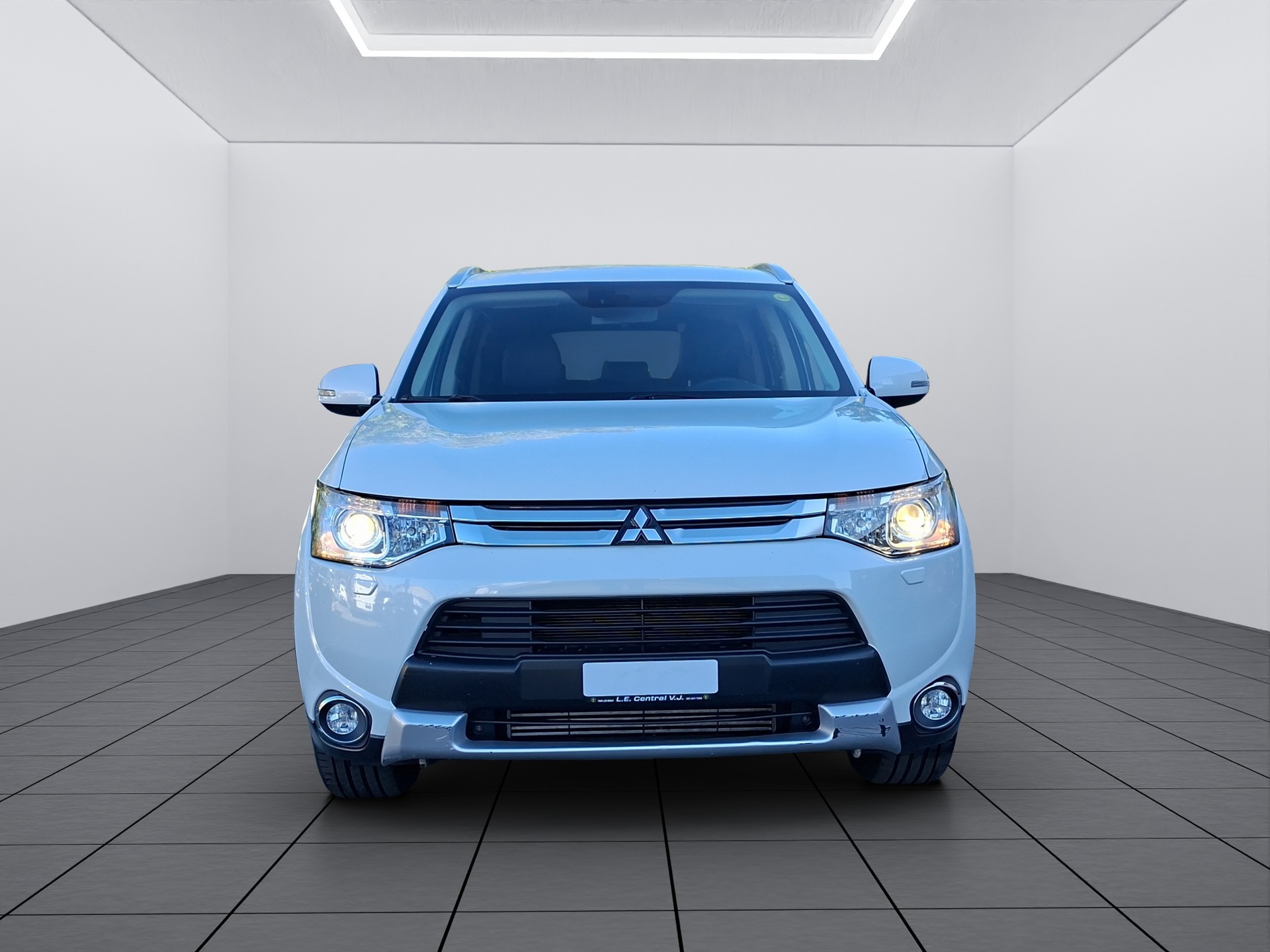 MITSUBISHI Outlander 2.2 DID Intense Safety 4WD Automatic-image-1