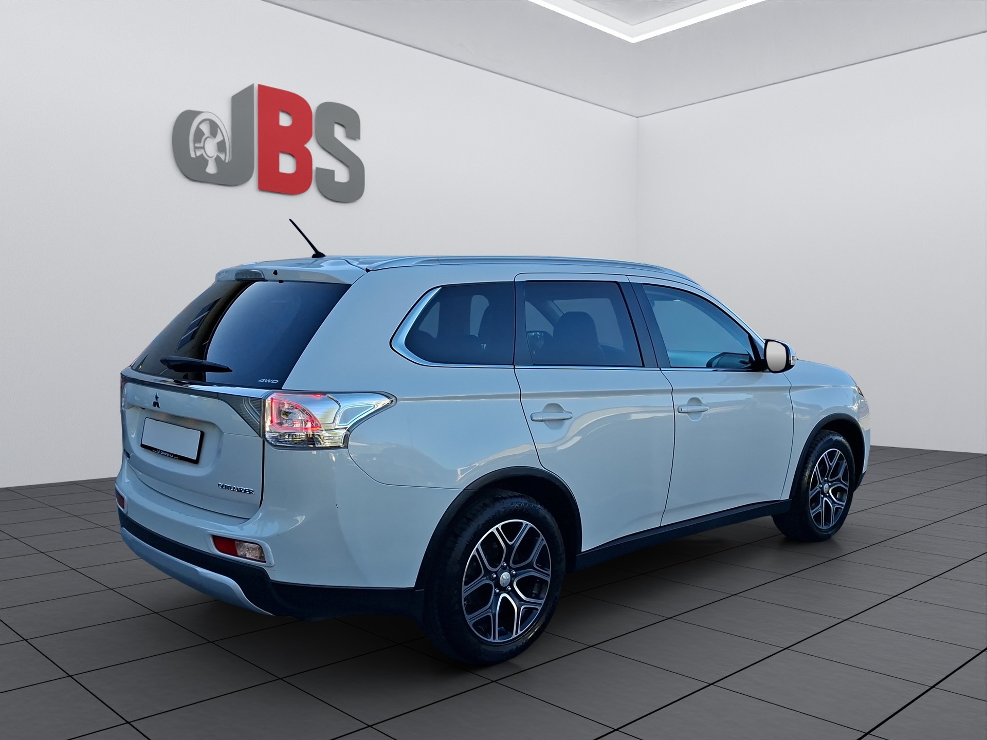 MITSUBISHI Outlander 2.2 DID Intense Safety 4WD Automatic-image-4