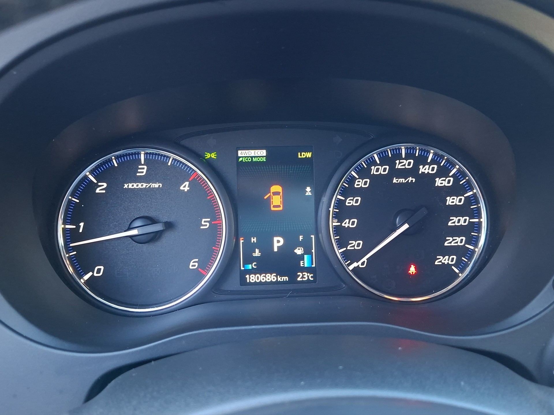 MITSUBISHI Outlander 2.2 DID Intense Safety 4WD Automatic-image-13