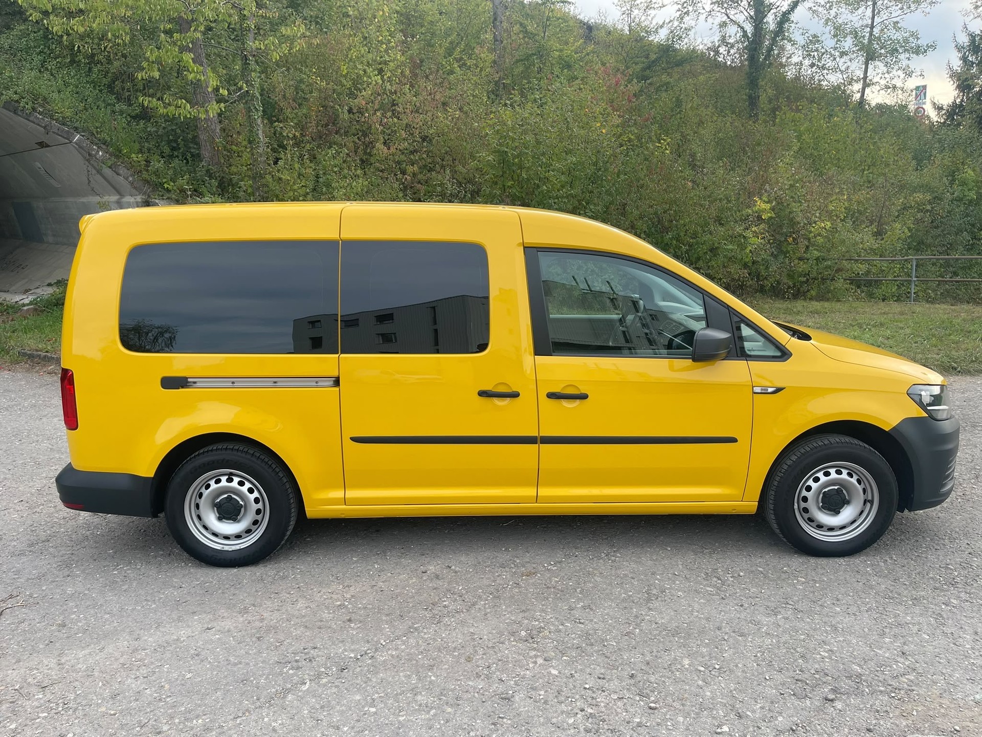 VW Caddy Maxi Saranda Beach-image-0