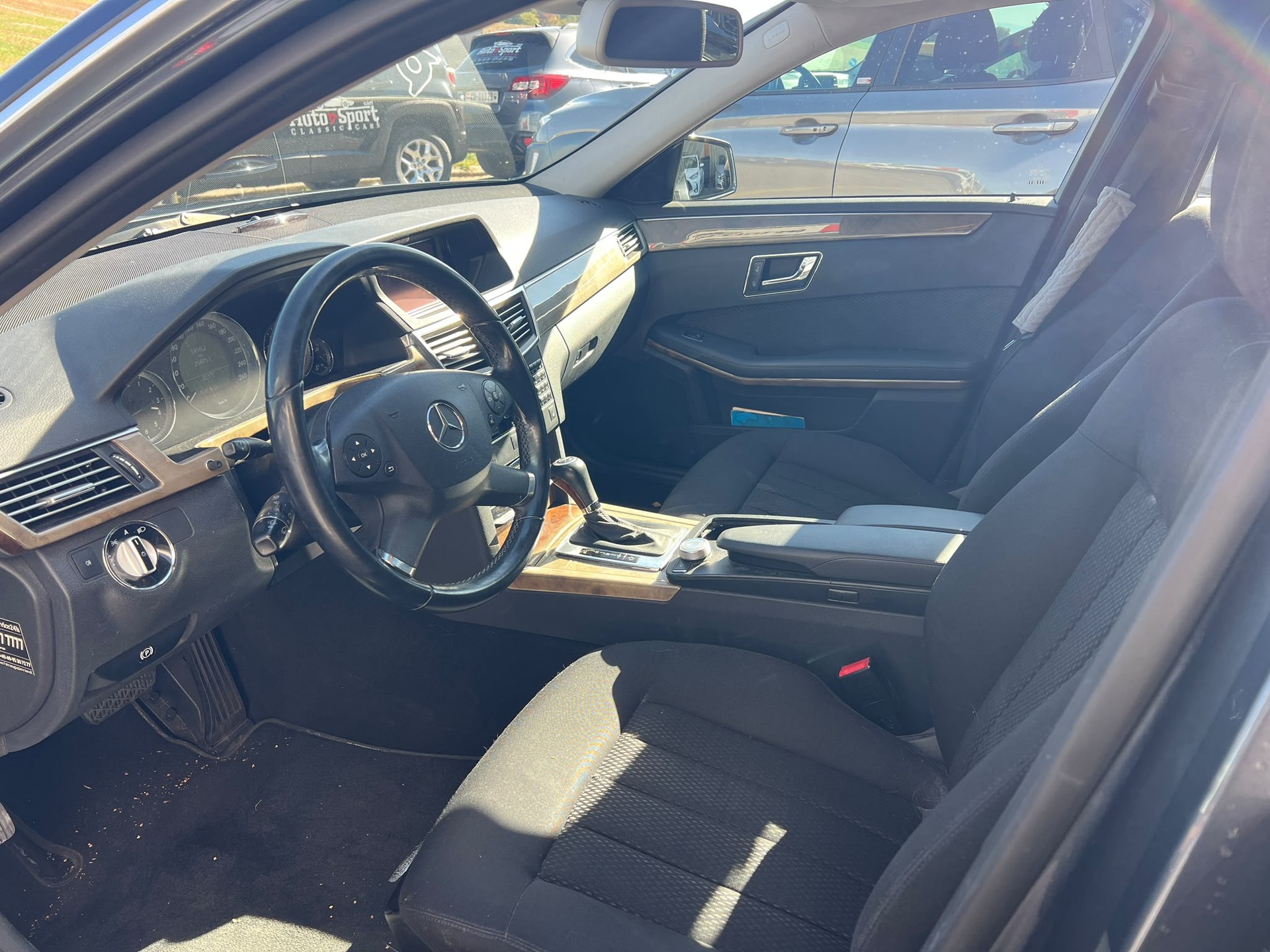 MERCEDES-BENZ E 250 CGI BlueEff Elégance 7G-Tronic-image-3