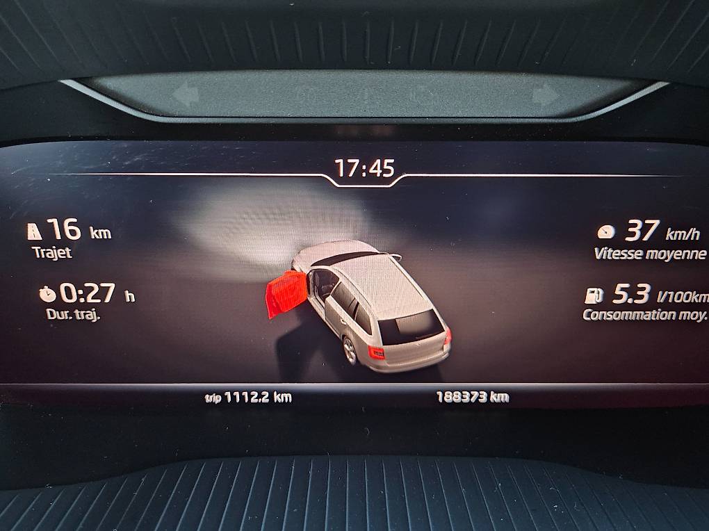 SKODA Octavia Combi 2.0 TDI RS Prag 2018 4x4 DSG-image-2