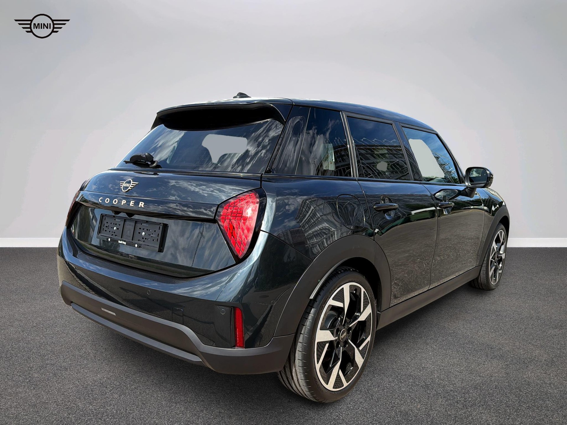 MINI Cooper 5 door C-image-3