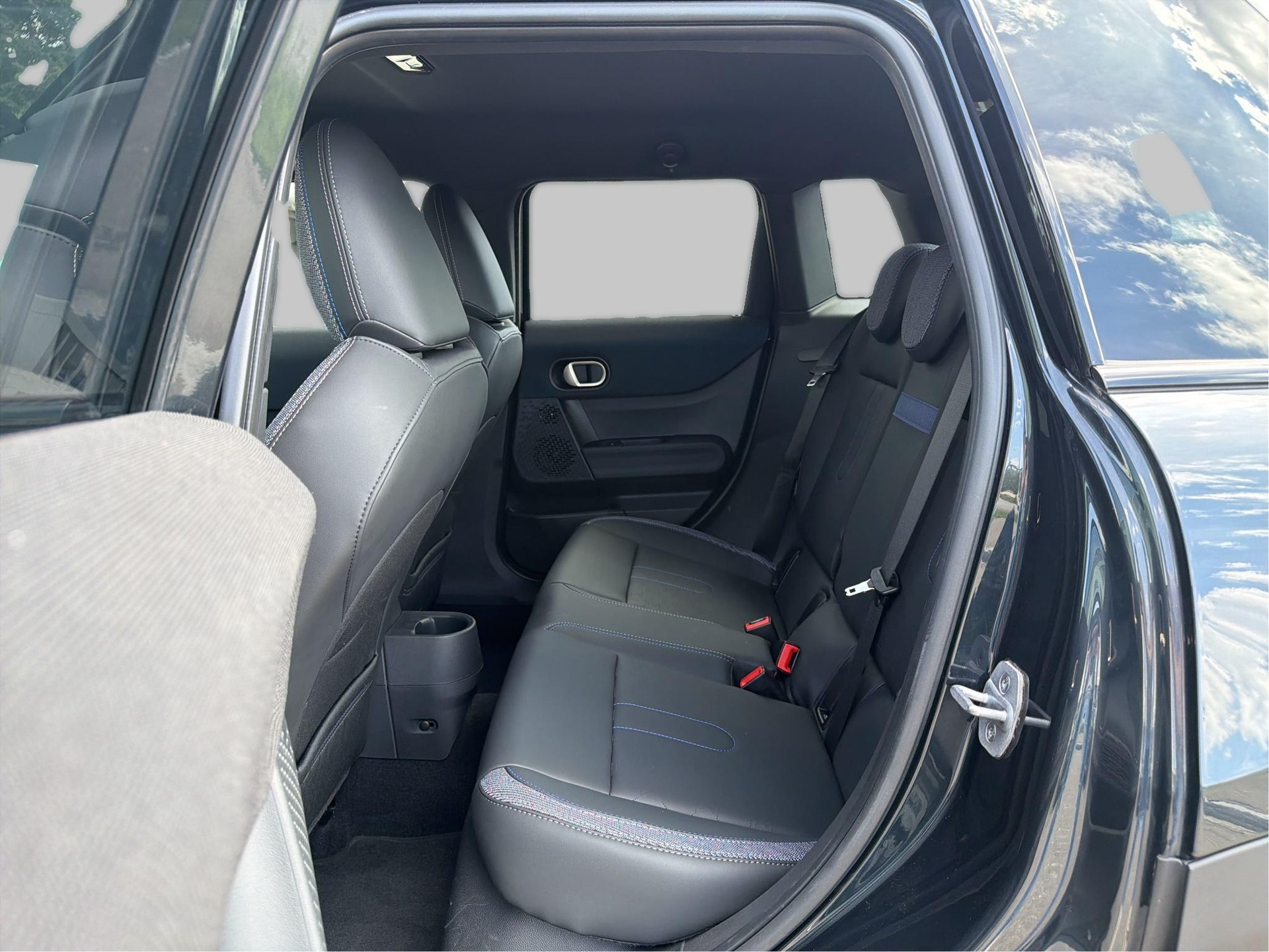 MINI Cooper 5 door C-image-16