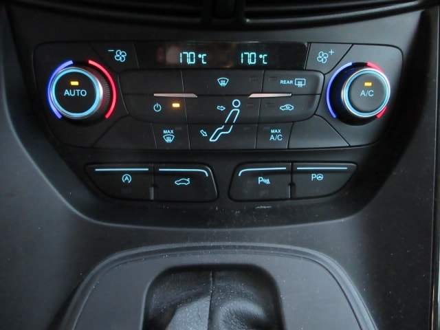 FORD C-Max 1.5 TDCi 120 Titanium S/S-image-11