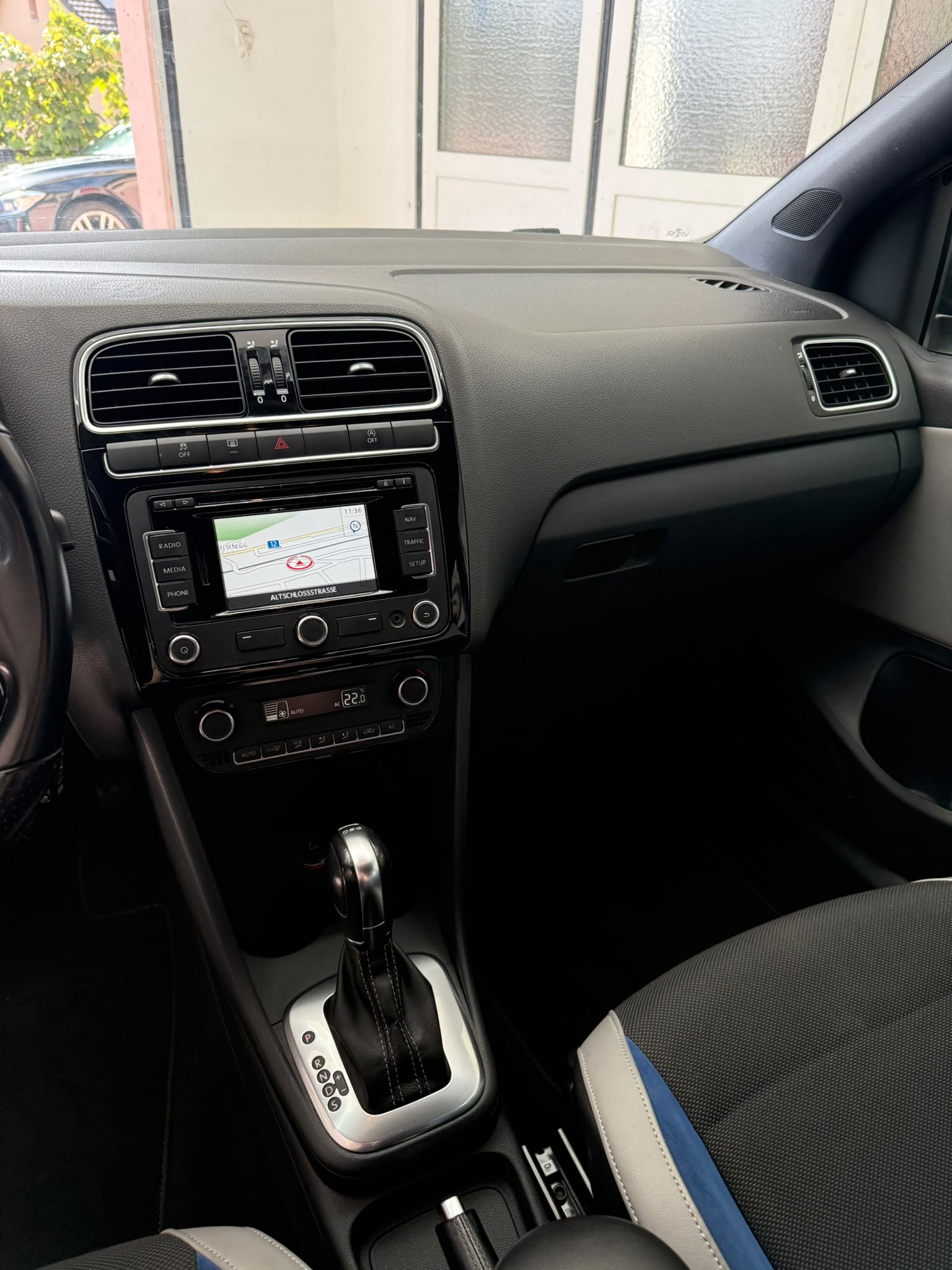 VW Polo 1.4 TSI BlueGT DSG-image-8