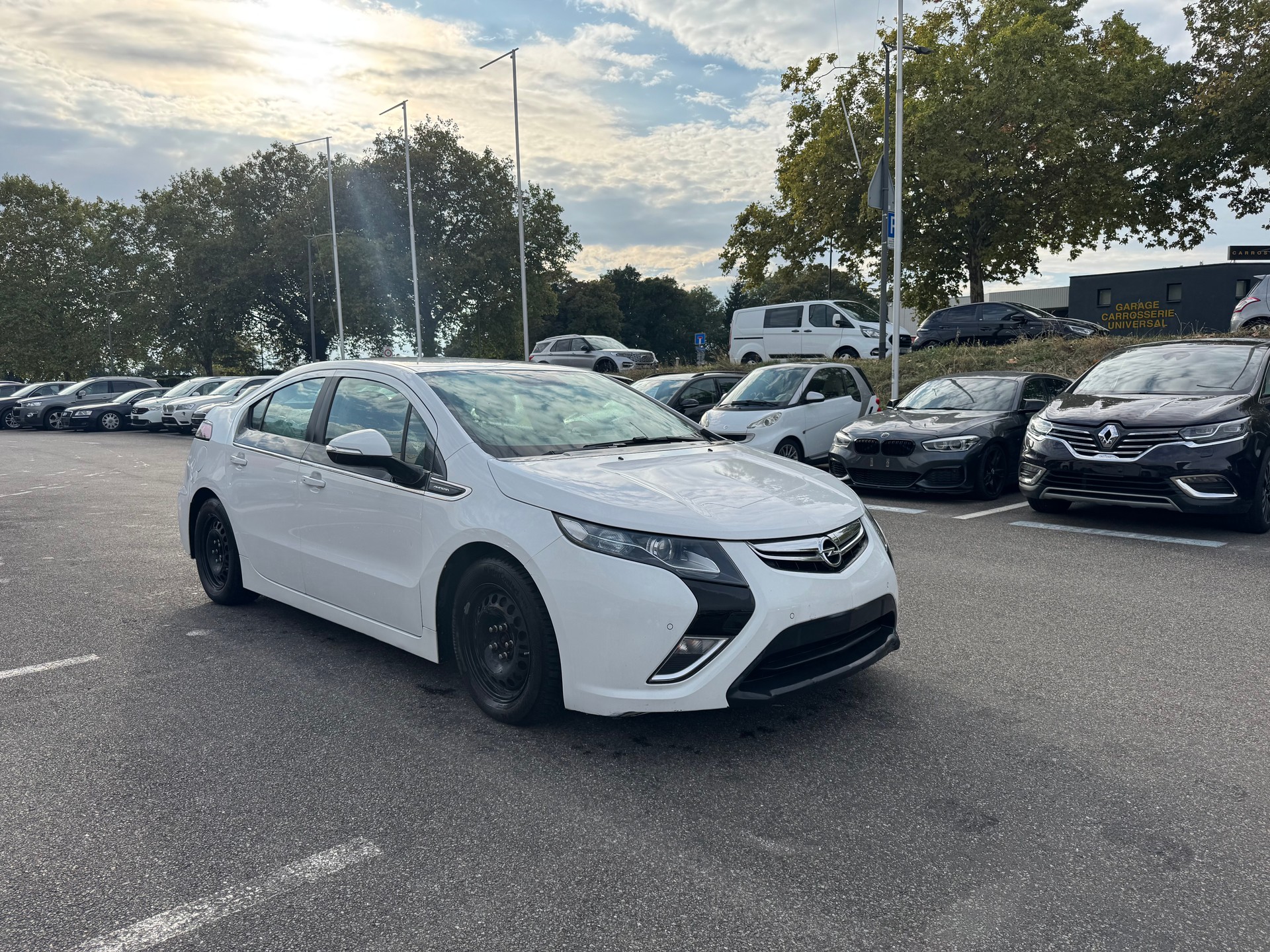 OPEL Ampera E-REV-showroom-element-1