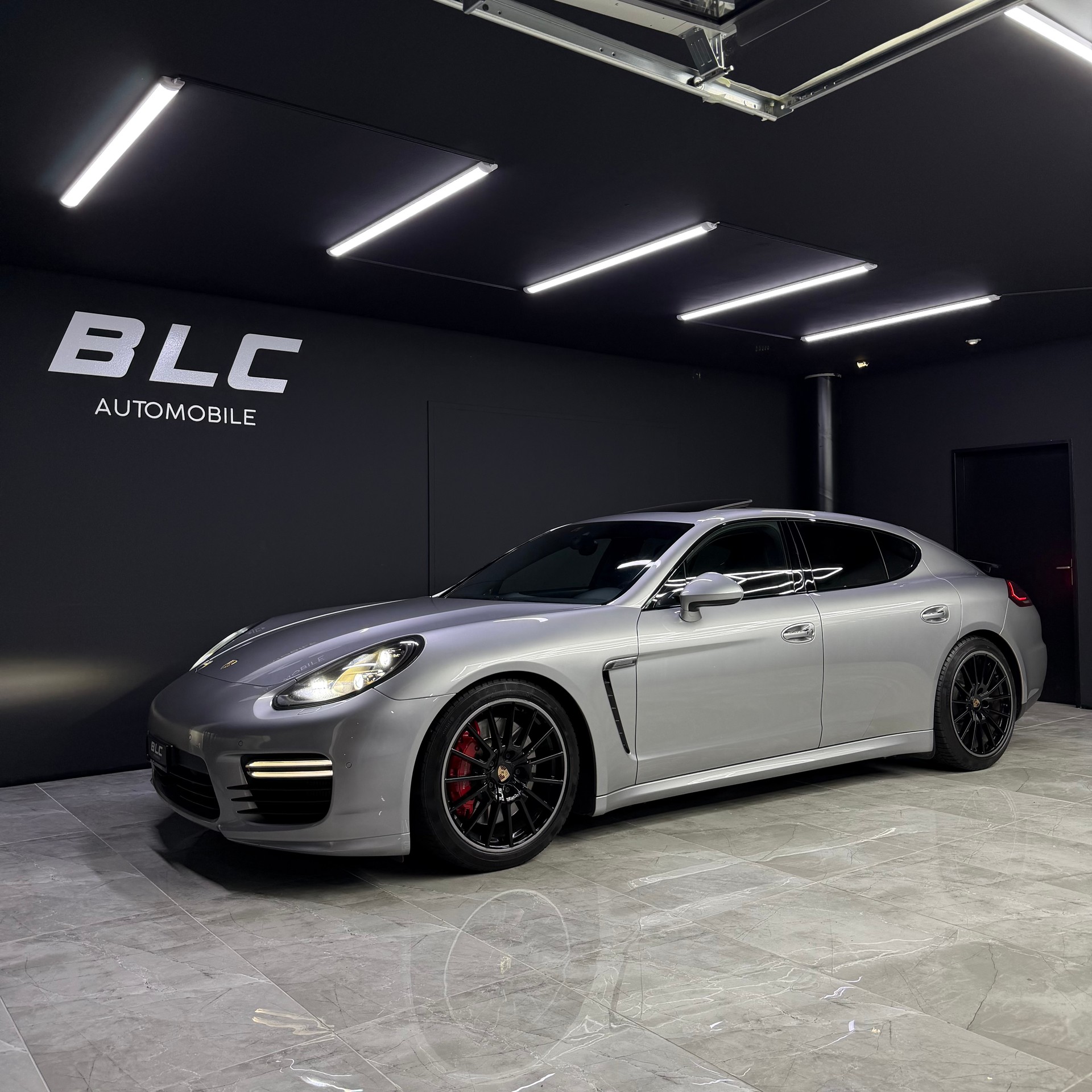 PORSCHE Turbo-image-0