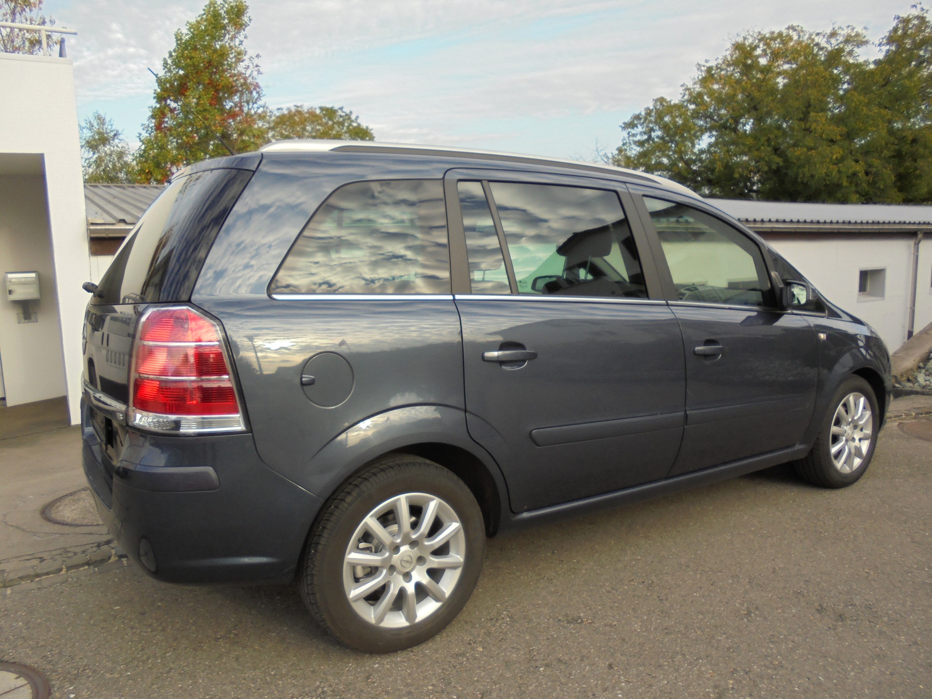 OPEL Zafira 1.8i 16V Enjoy-image-1