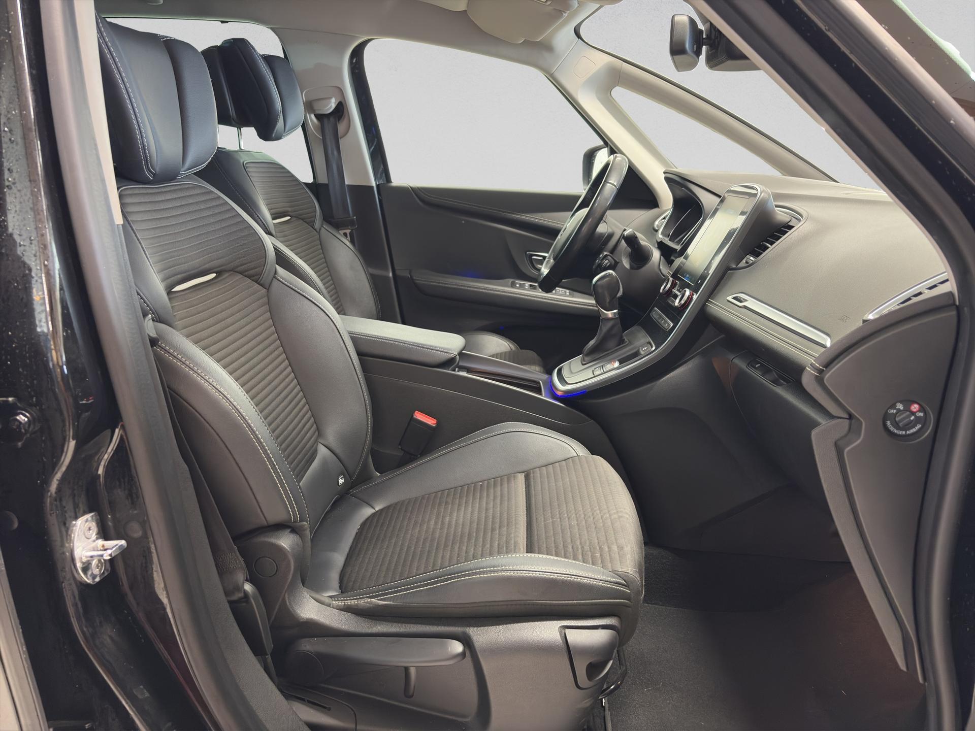 RENAULT Grand Scénic 1.6 dCi Intens EDC-image-16