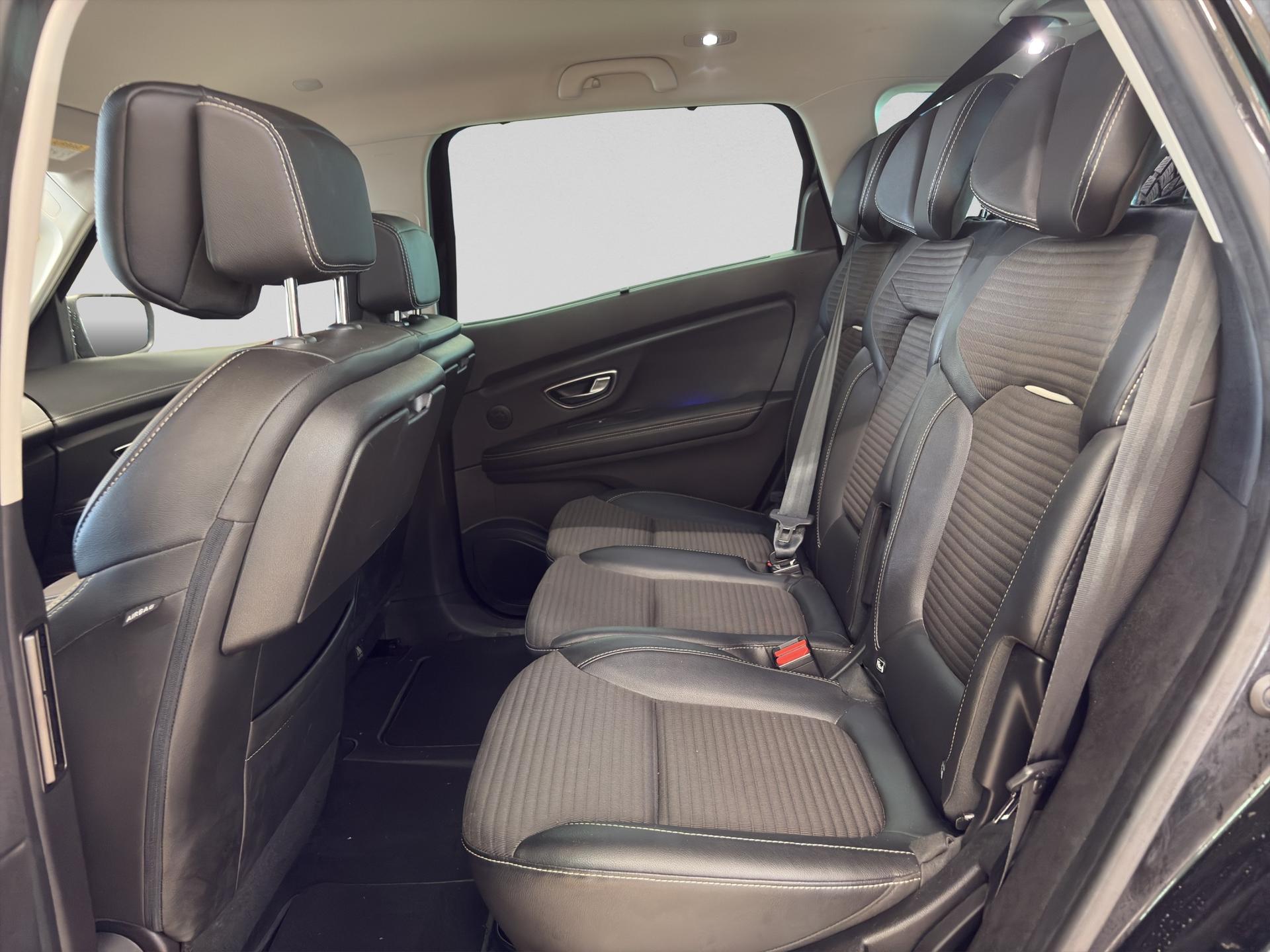 RENAULT Grand Scénic 1.6 dCi Intens EDC-image-14