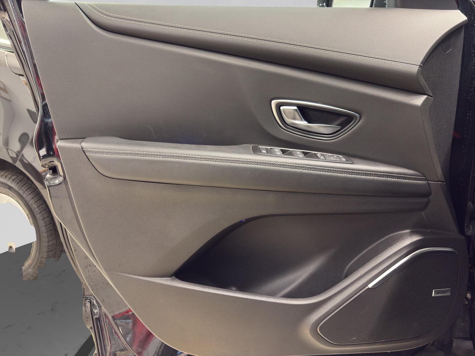 RENAULT Grand Scénic 1.6 dCi Intens EDC-image-23